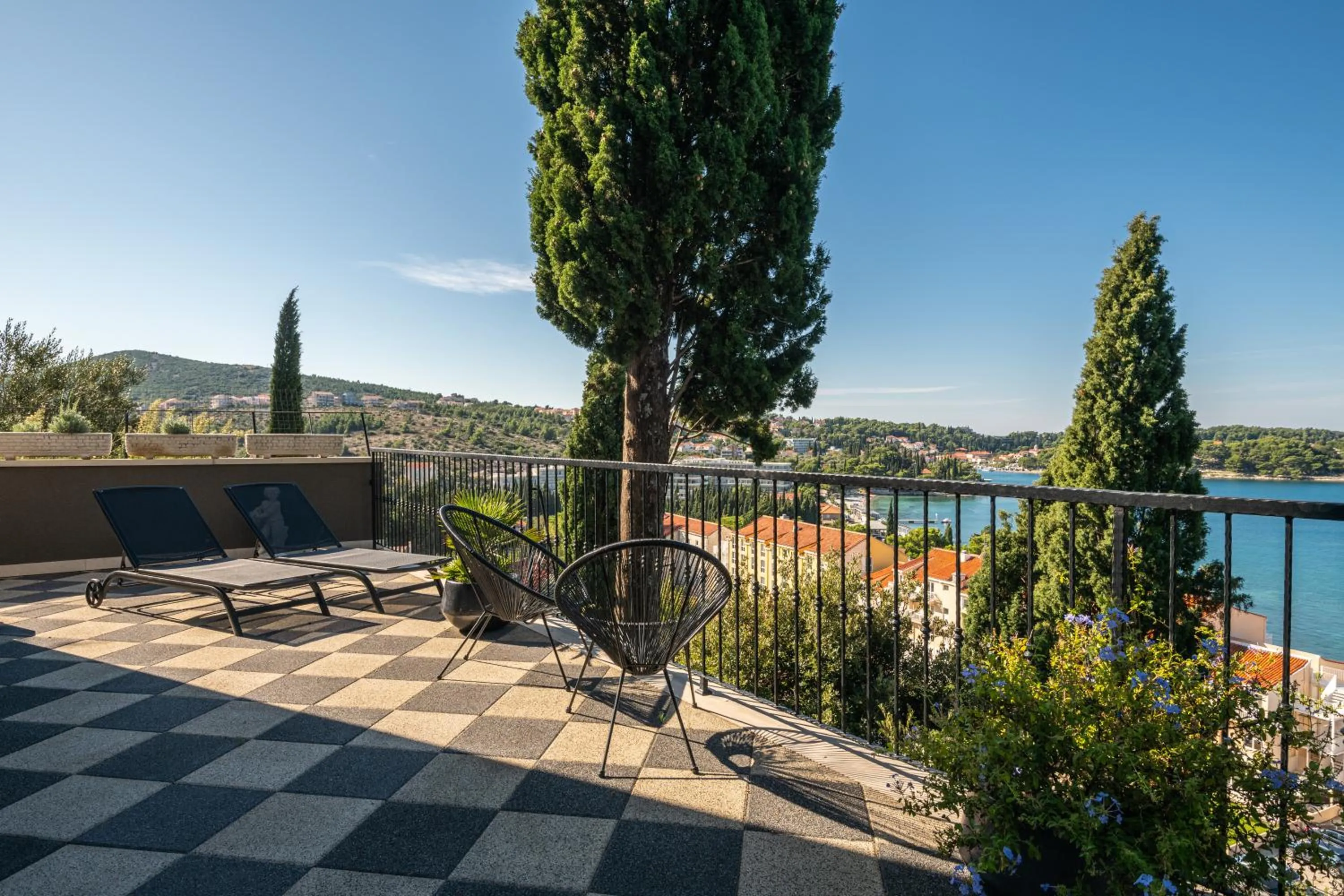 Natural landscape in Apartments Didan