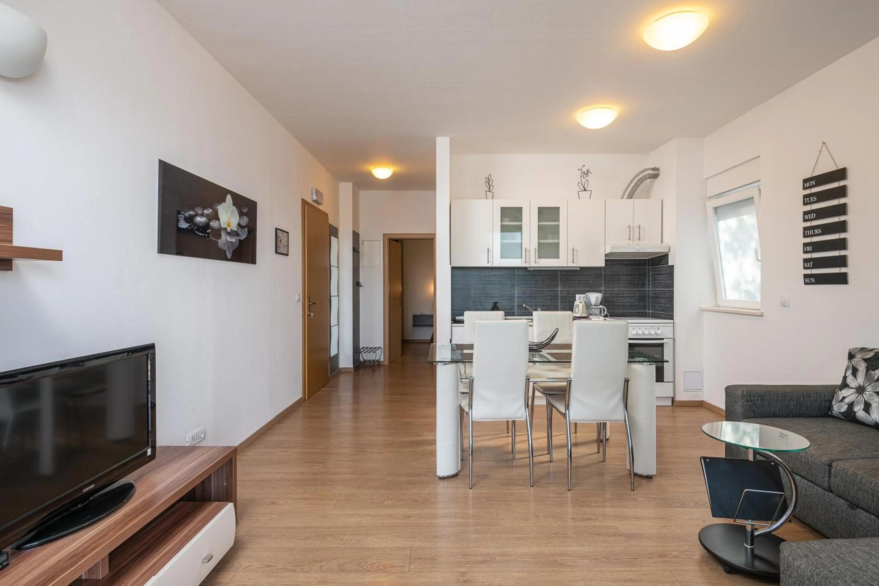 TV and multimedia in Apartments Didan