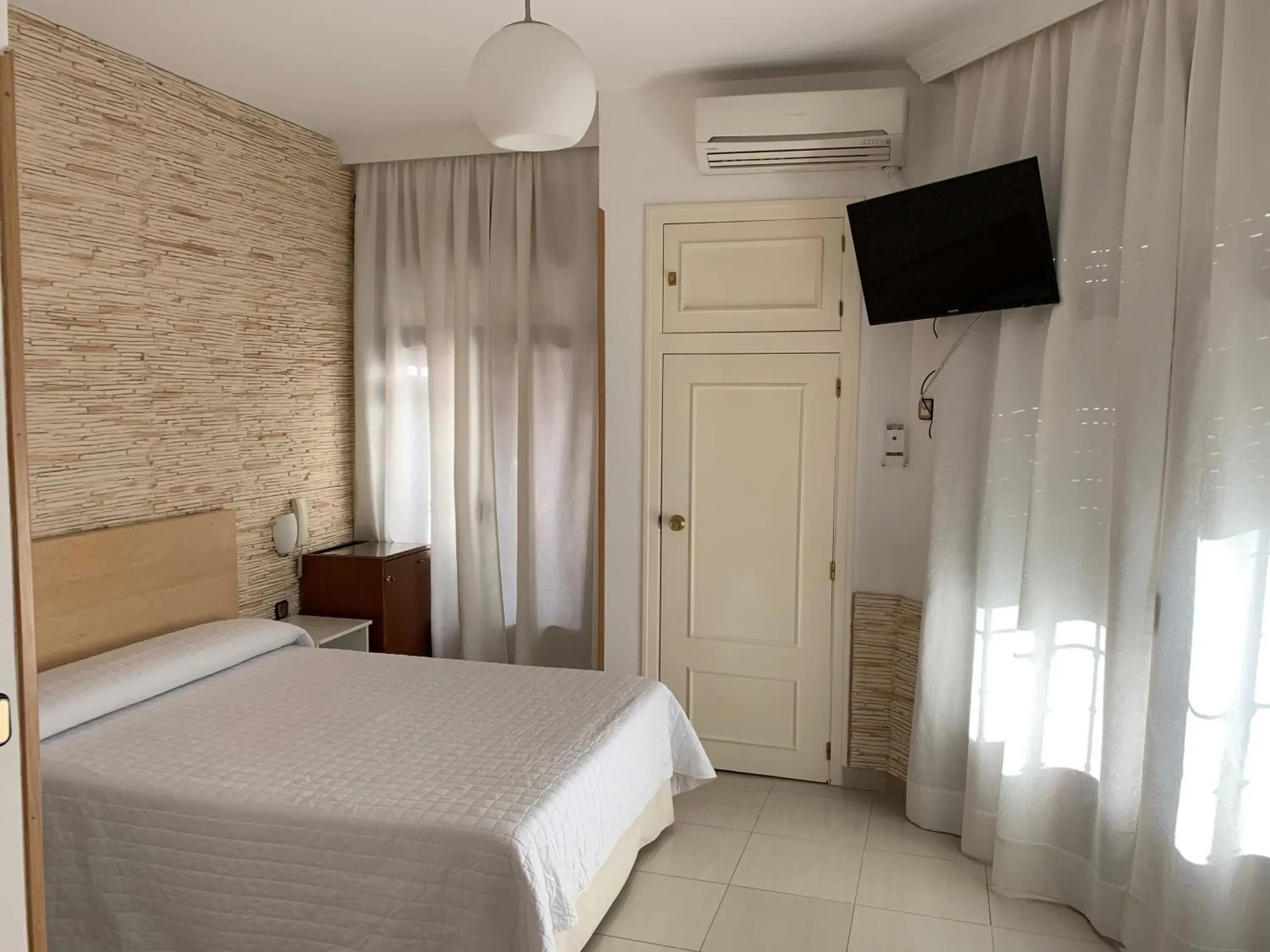 Hostal Cervantes Hostal Cervantes