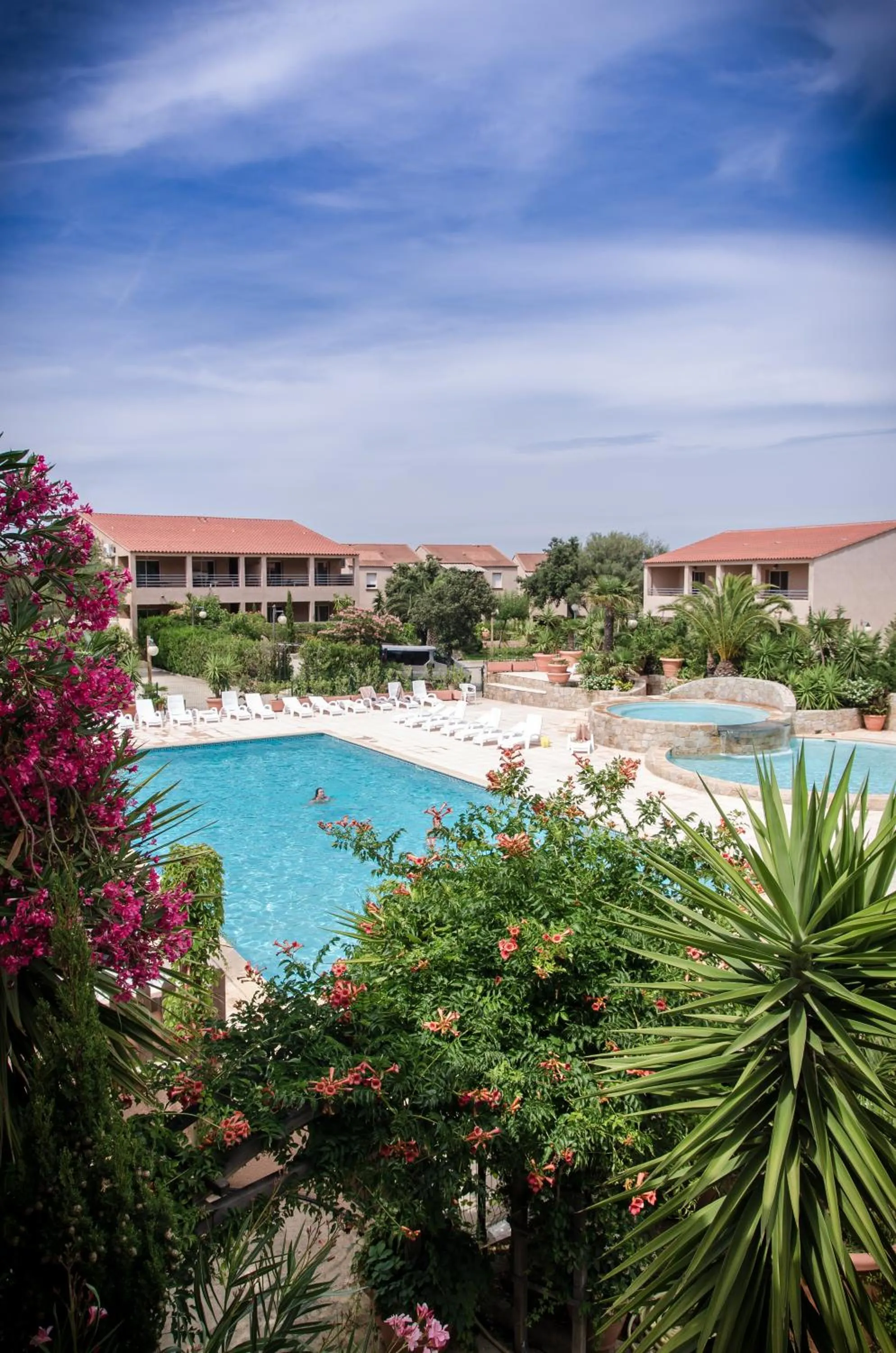 Swimming pool in Hôtel et Résidence Benista