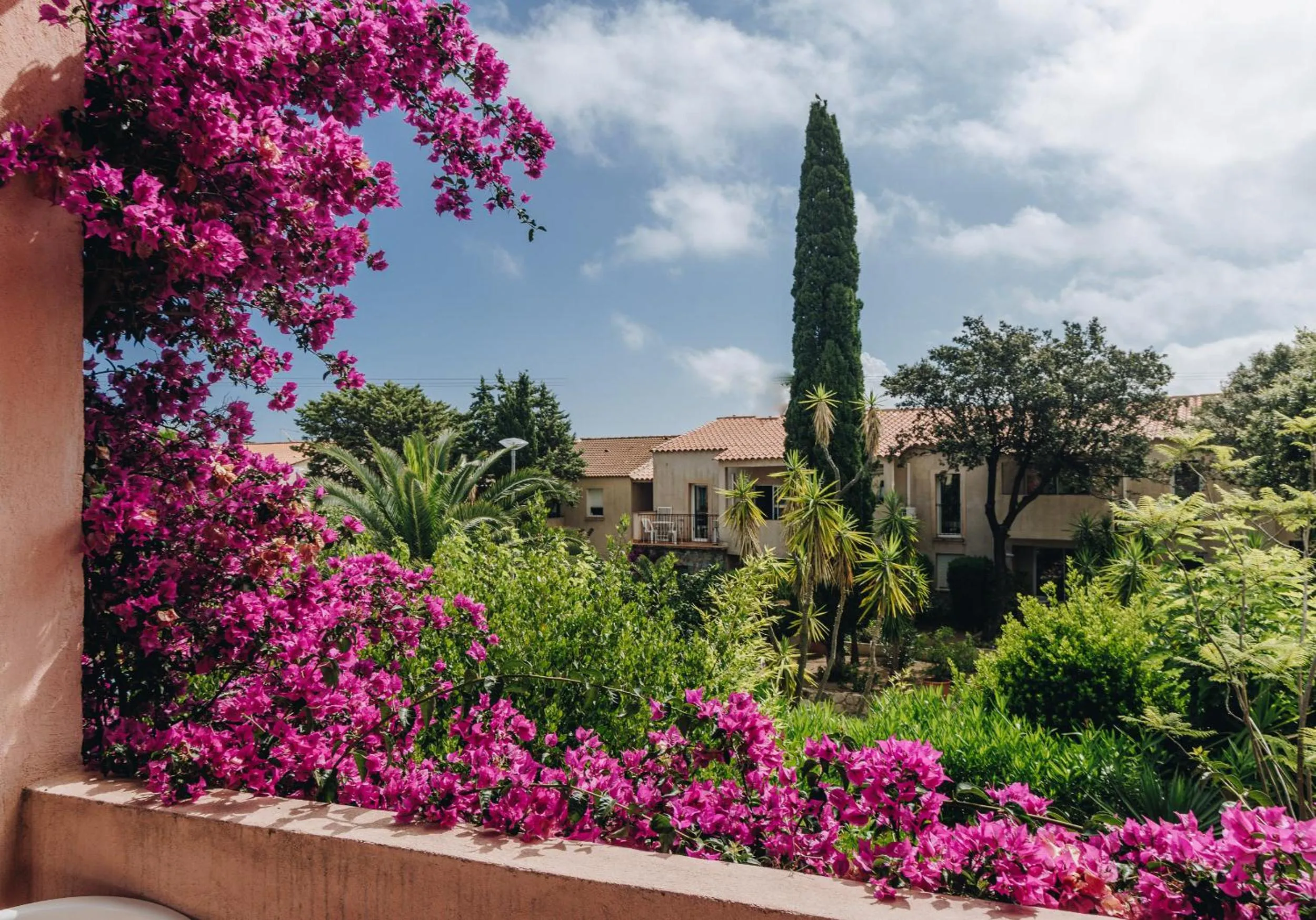 Property building in Hôtel et Résidence Benista