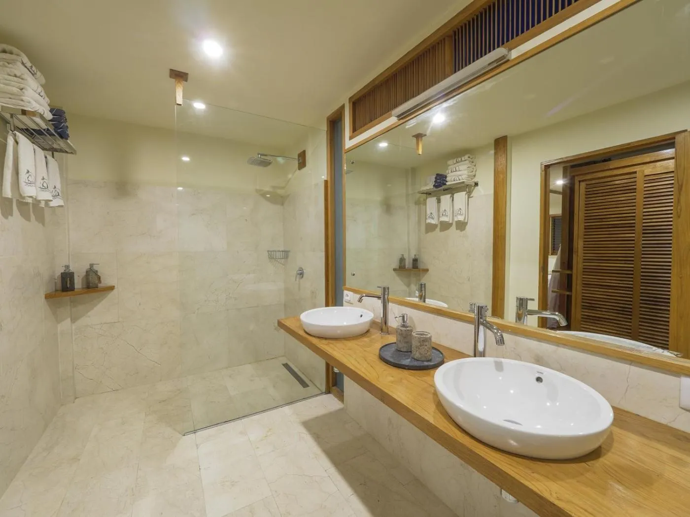 Shower in Komodo Resort