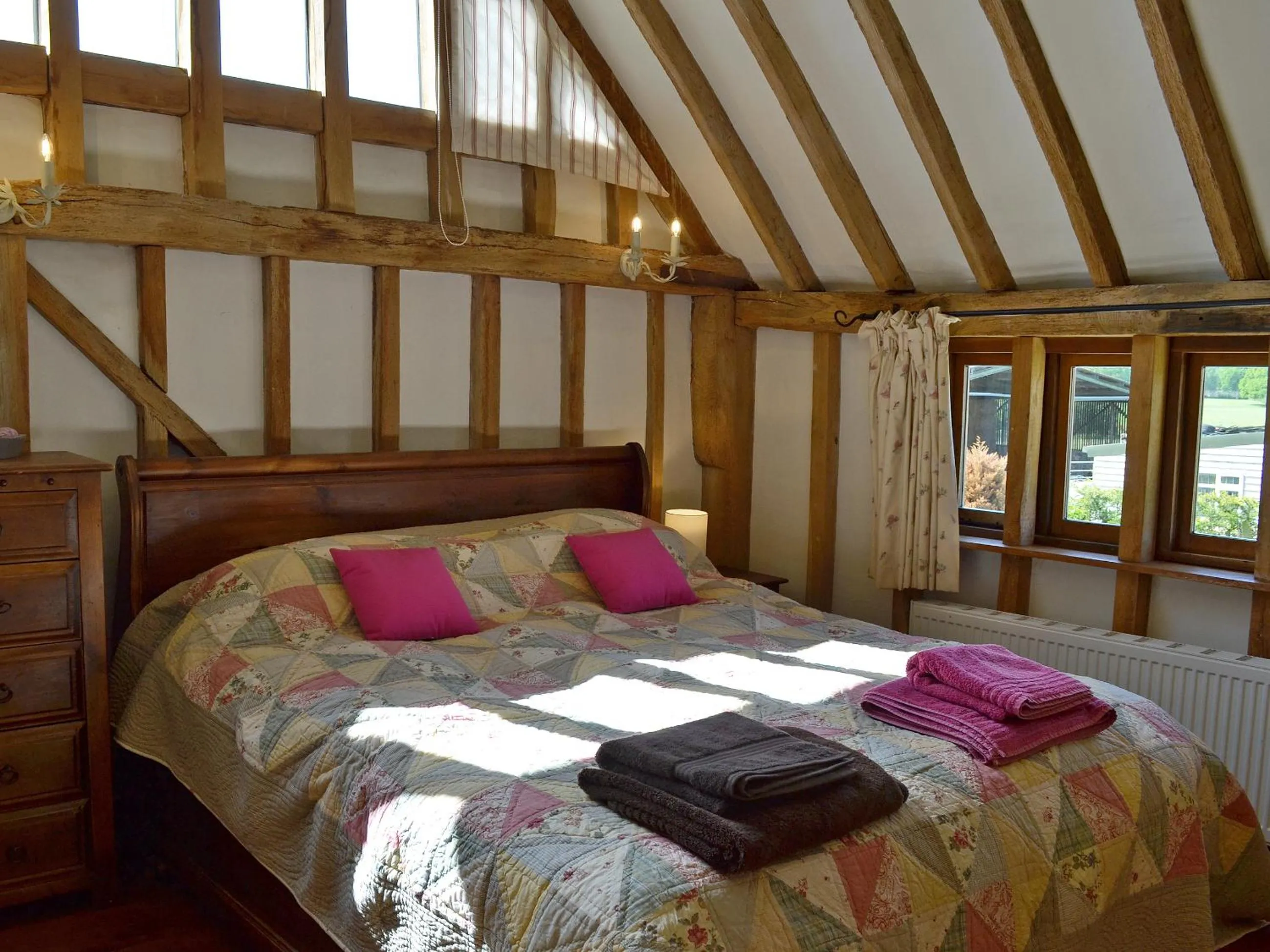 Property building, Bed in Romden Barn