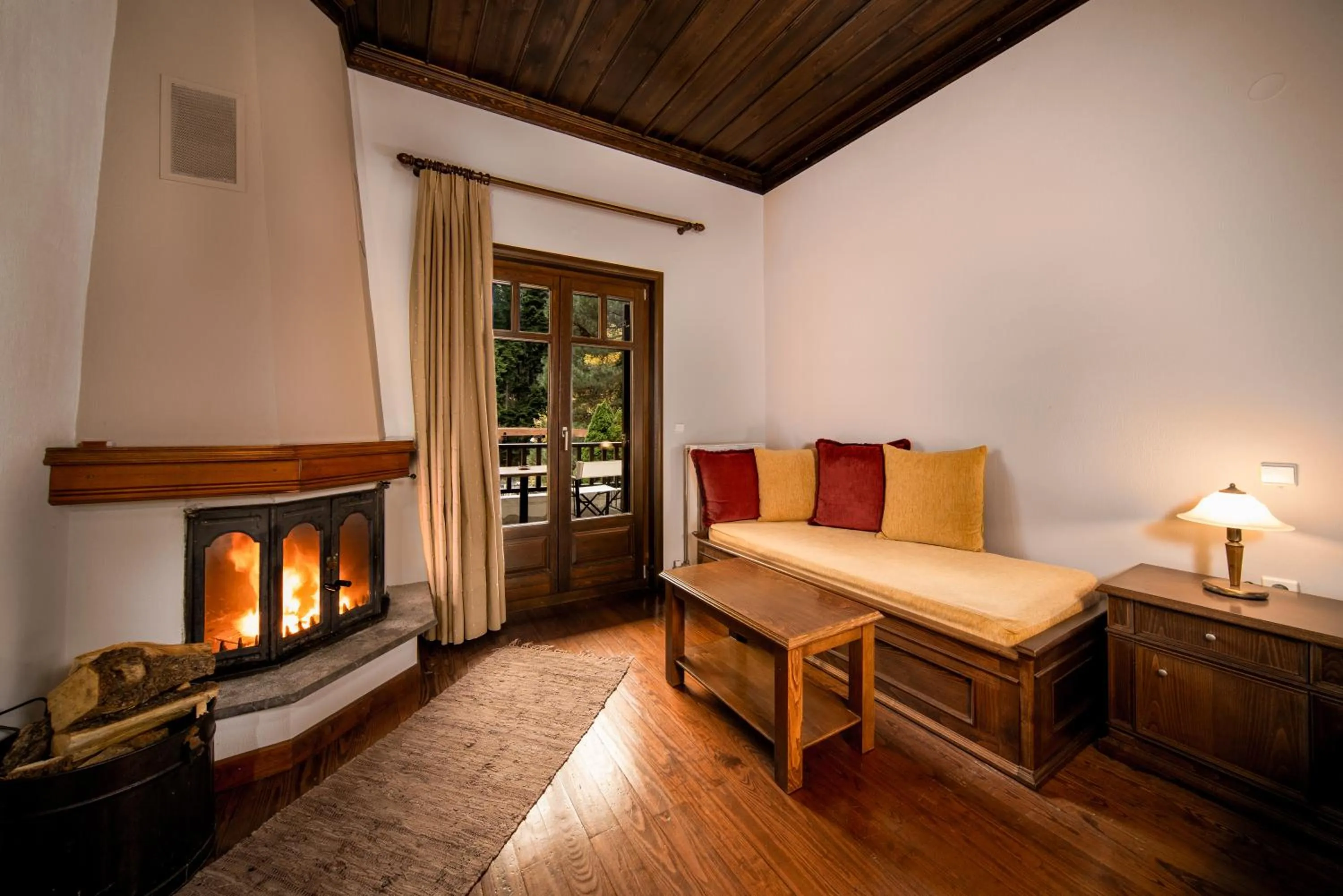 flat iron, Bed in Hotel Giamandes