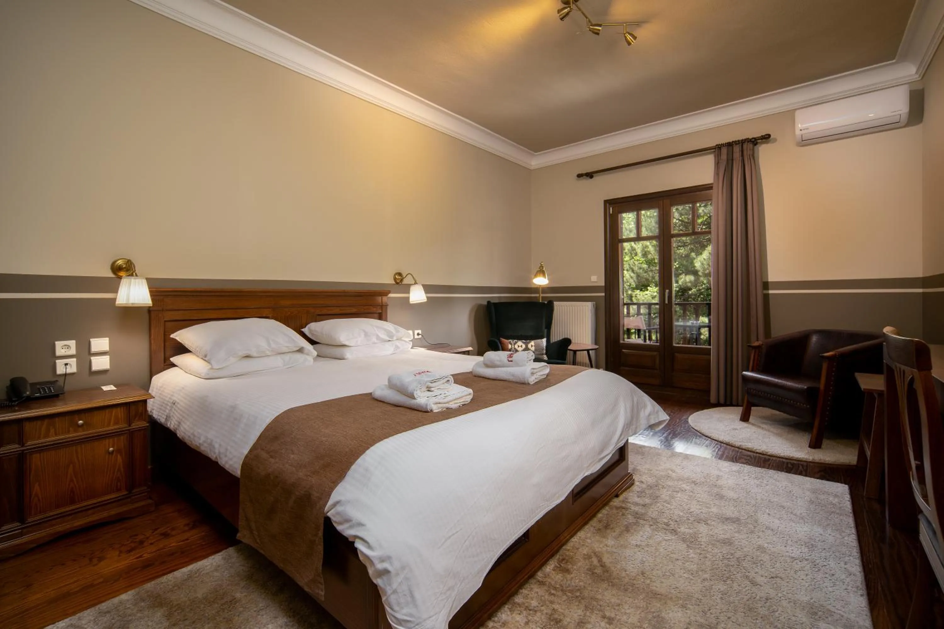 Photo of the whole room, Bed in Hotel Giamandes