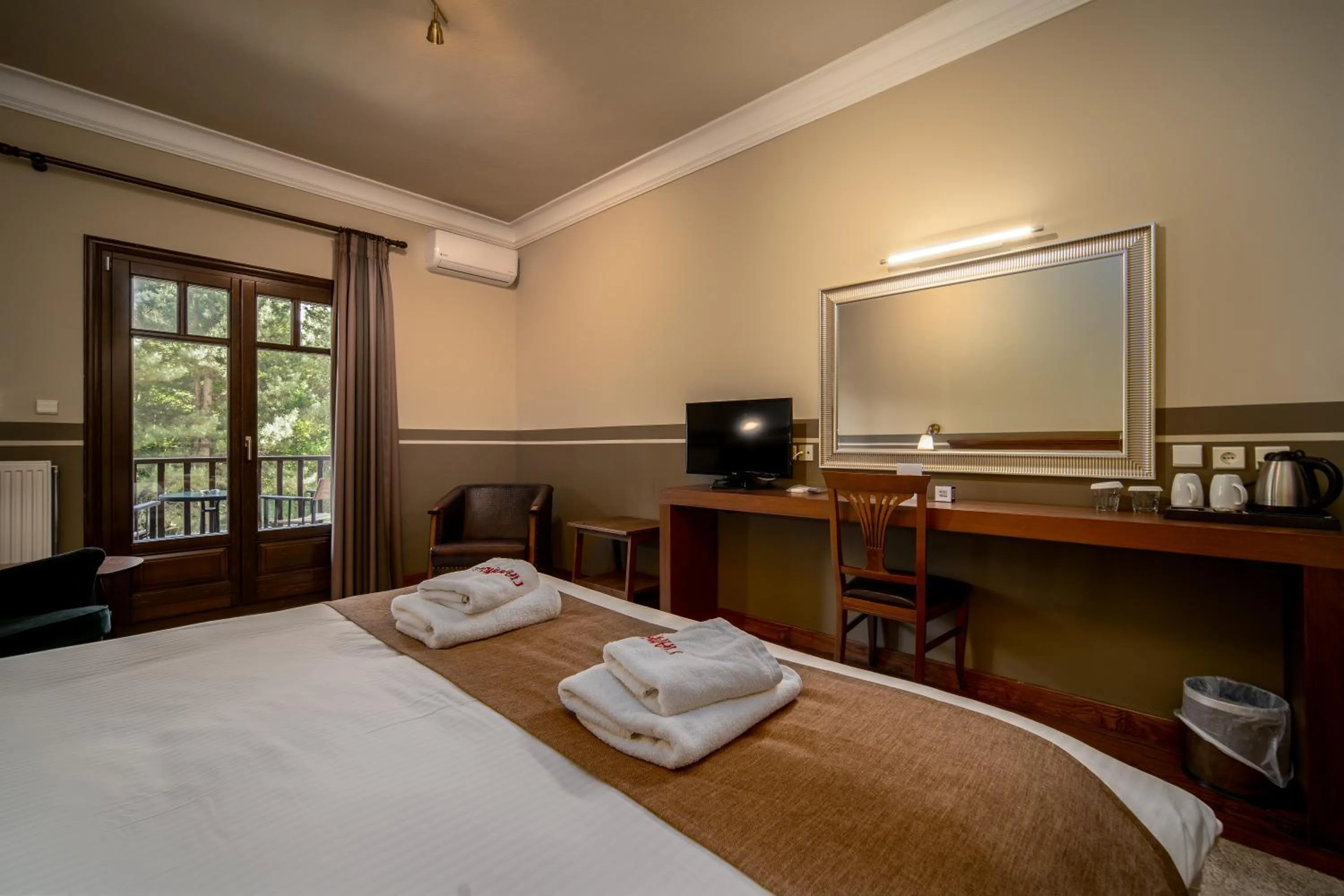 TV and multimedia, Bed in Hotel Giamandes