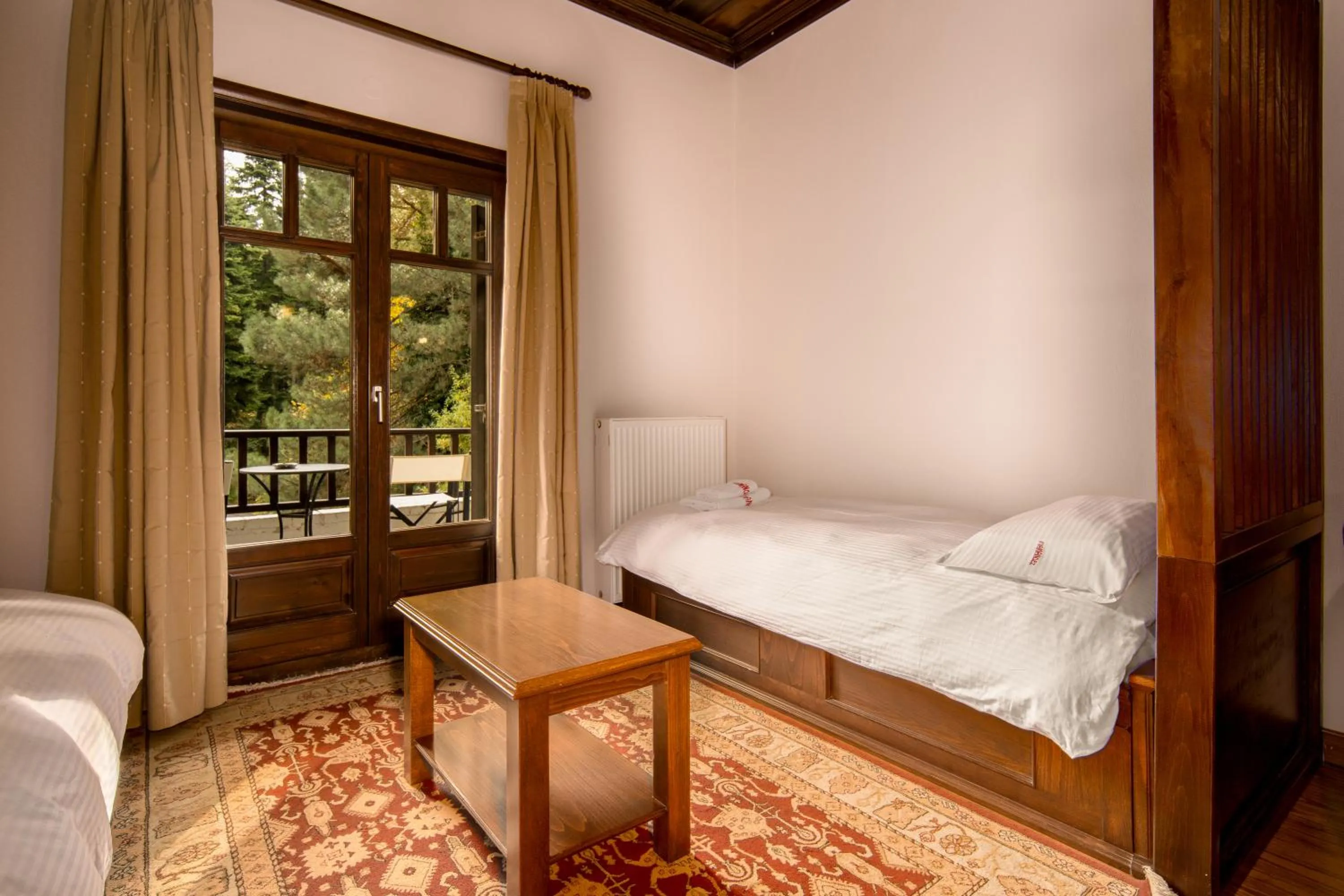 Bedroom, Bed in Hotel Giamandes