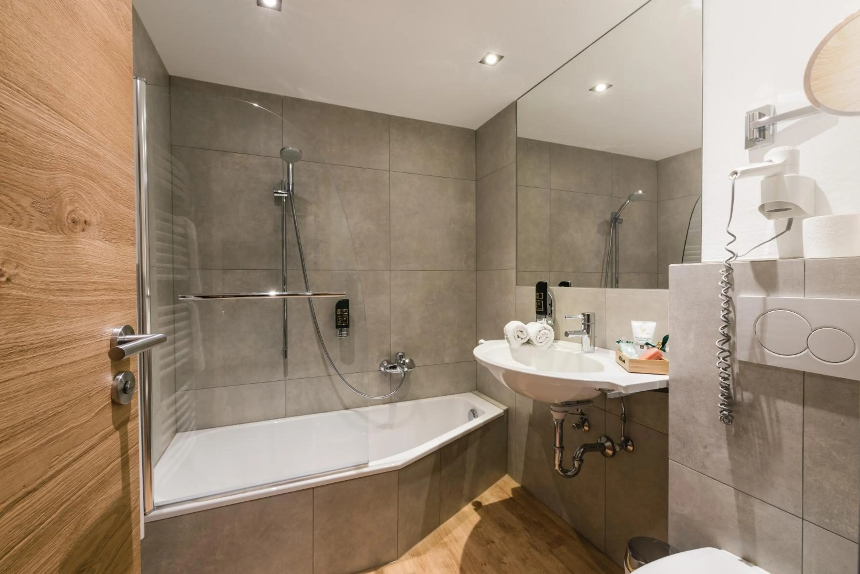 Bath in meiZeit Lodge