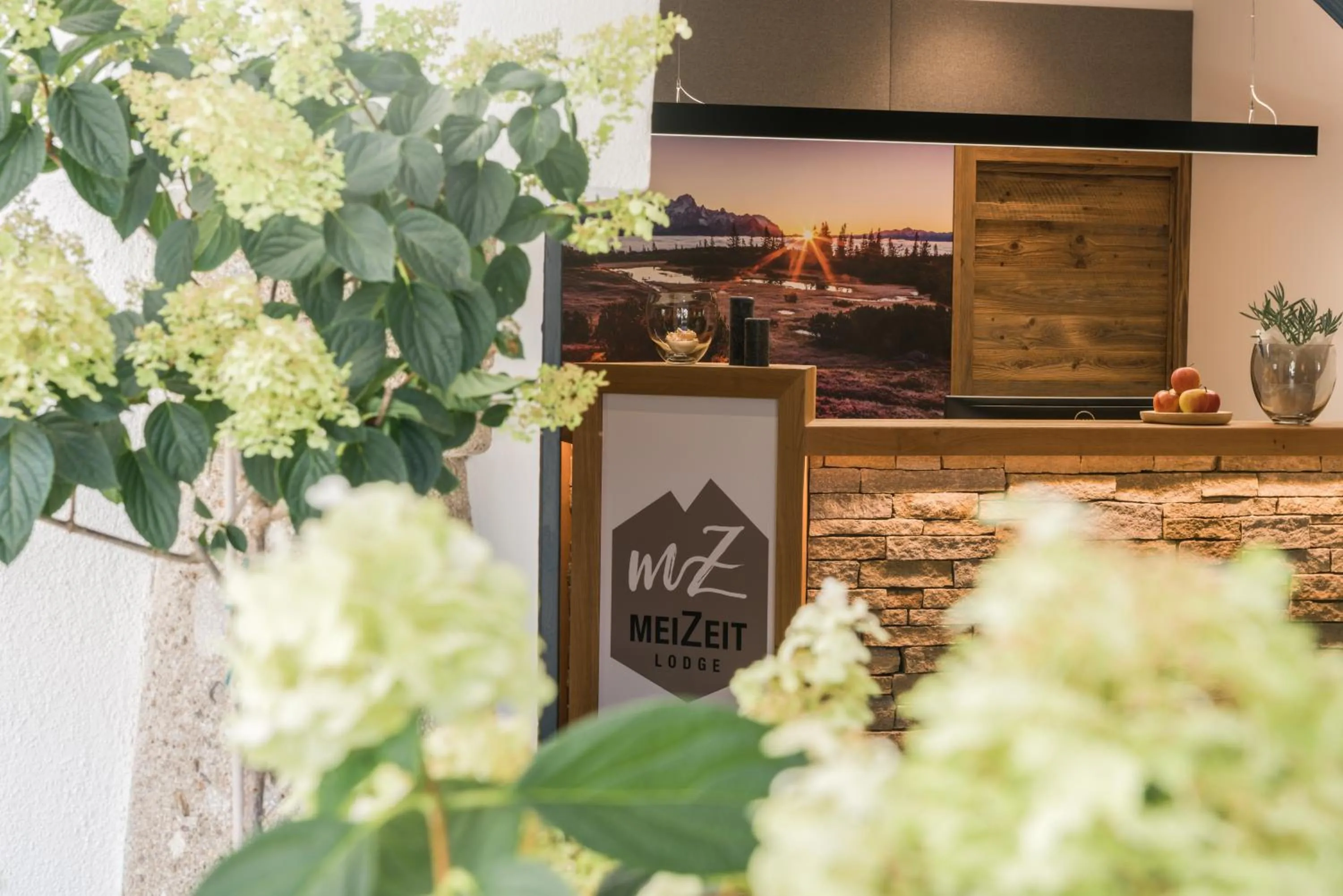 Facade/entrance in meiZeit Lodge