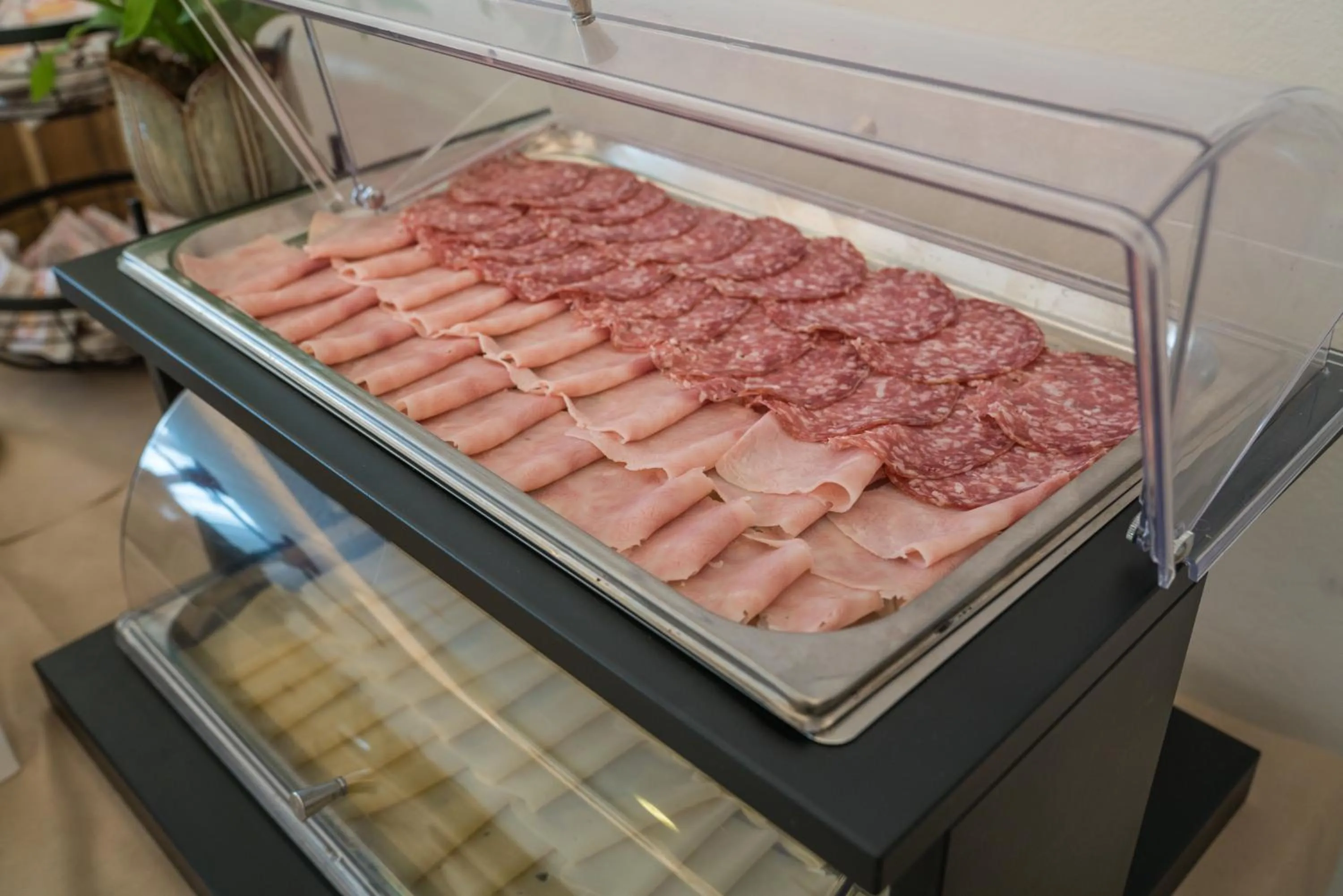 Continental breakfast in Hotel Europa Milano Marittima