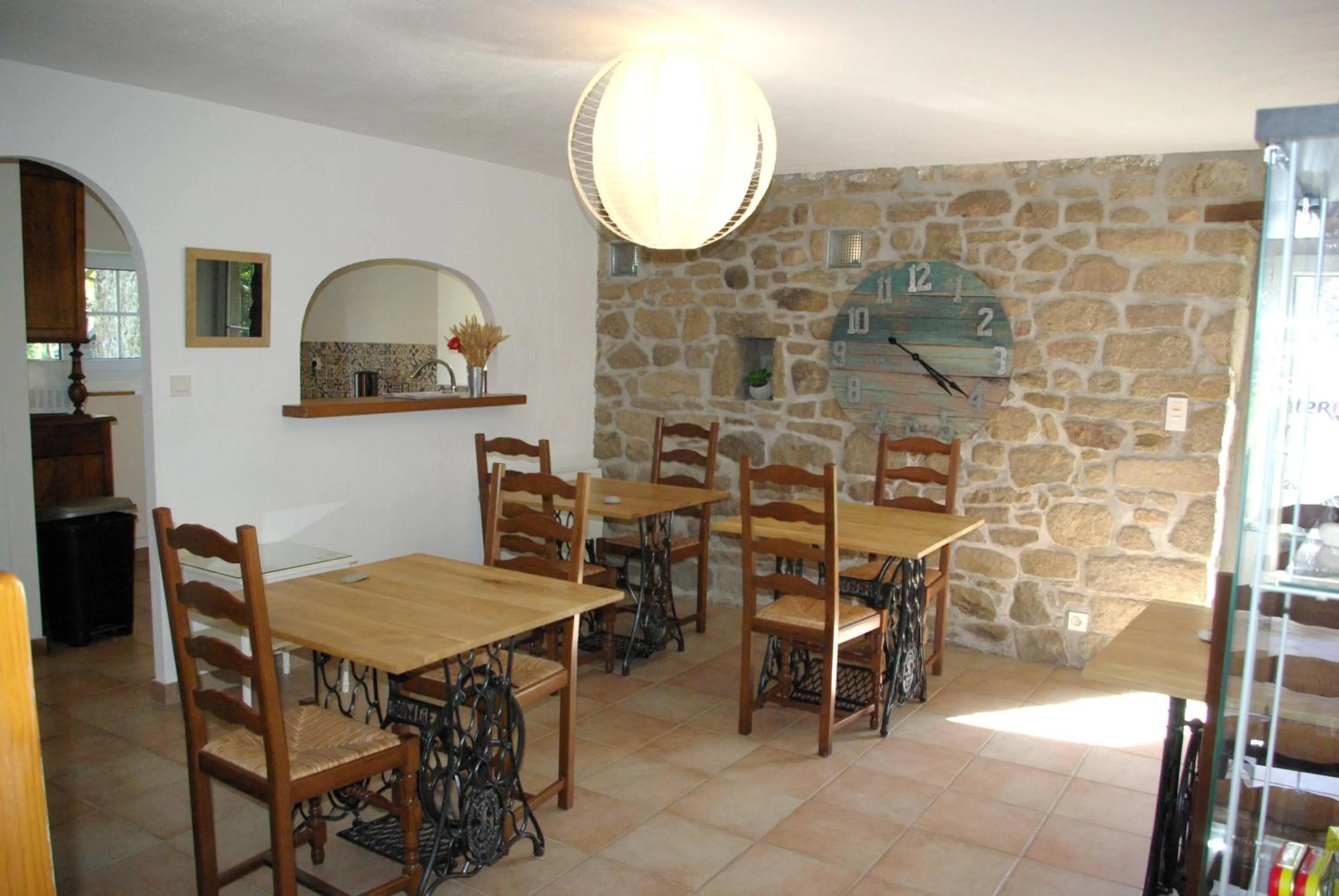 Dining area in Les Fermes de Kercadoret
