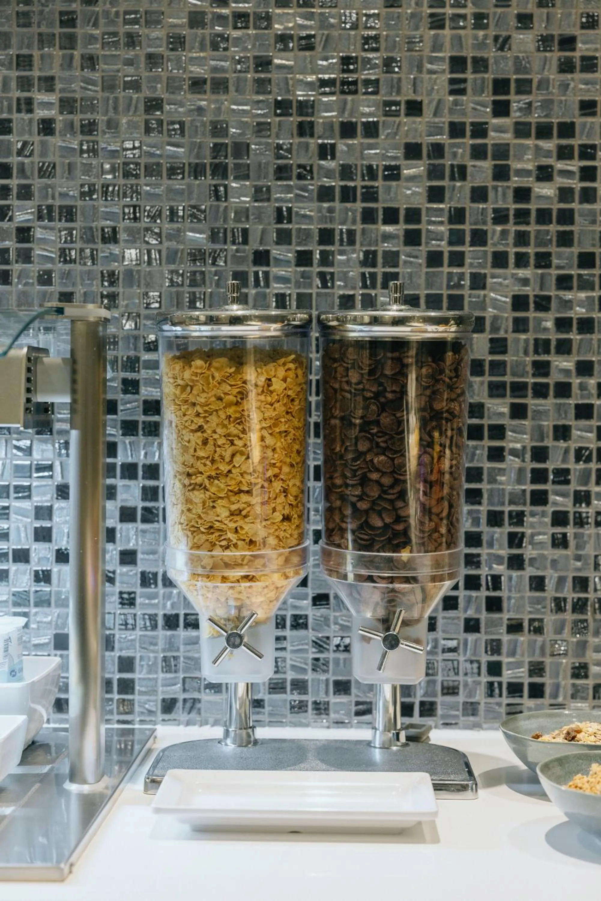 Food and drinks in M'AR De AR Auria