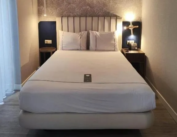 Bedroom, Bed in M'AR De AR Auria