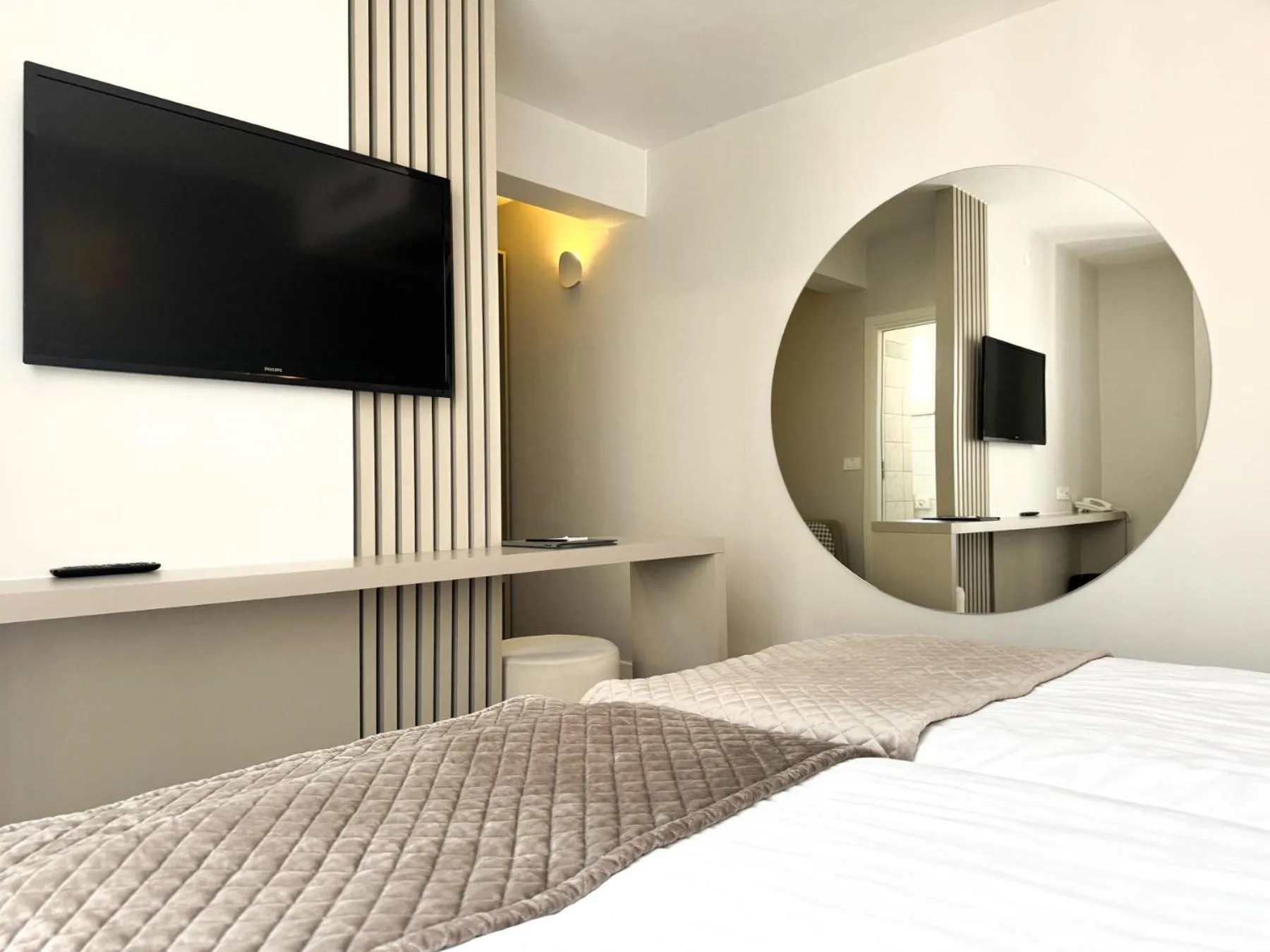 TV and multimedia, Bed in Hotel Marina