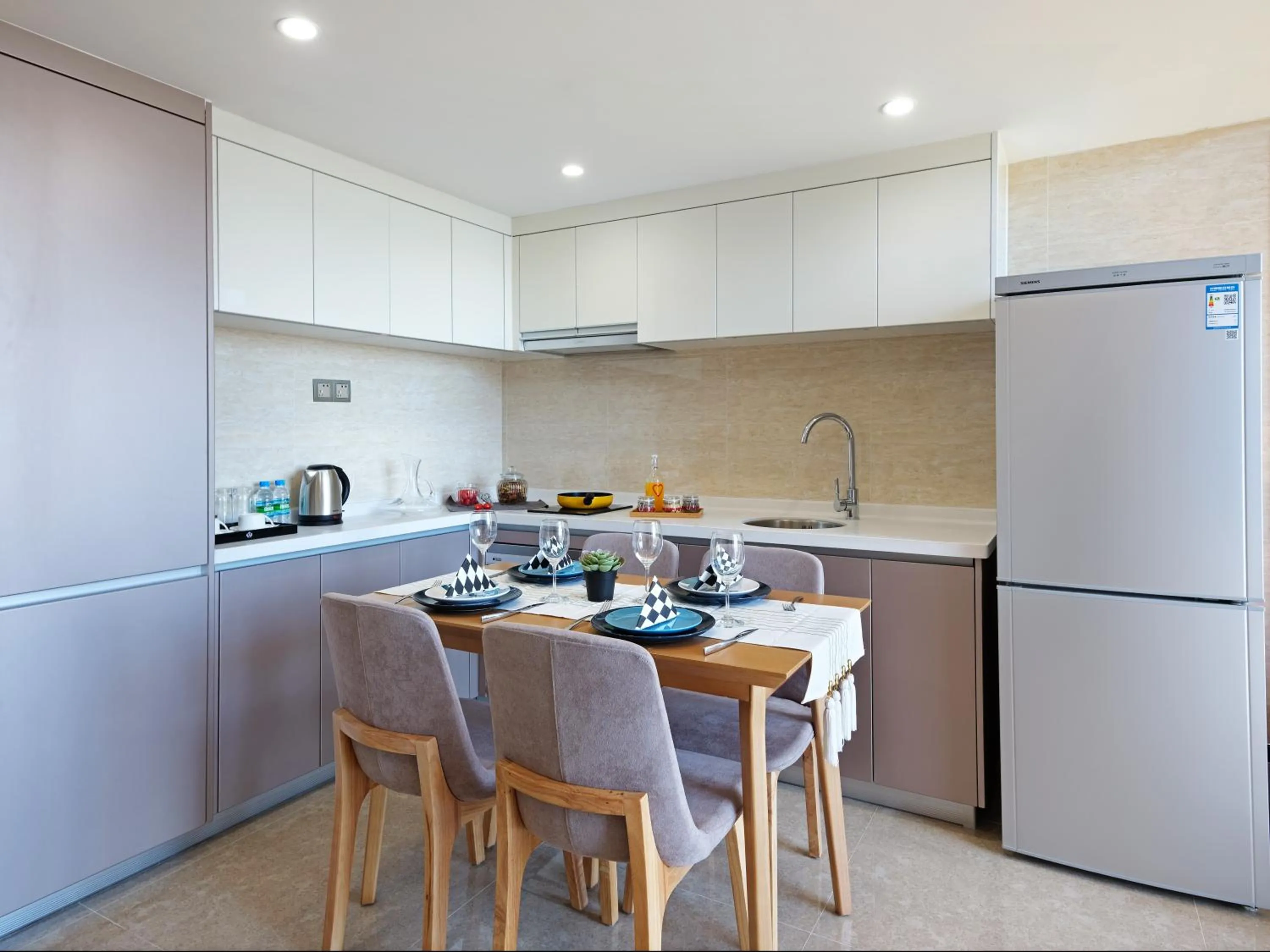 Kitchen or kitchenette in Royal Star Apartment(Guangzhou Central City Branch)