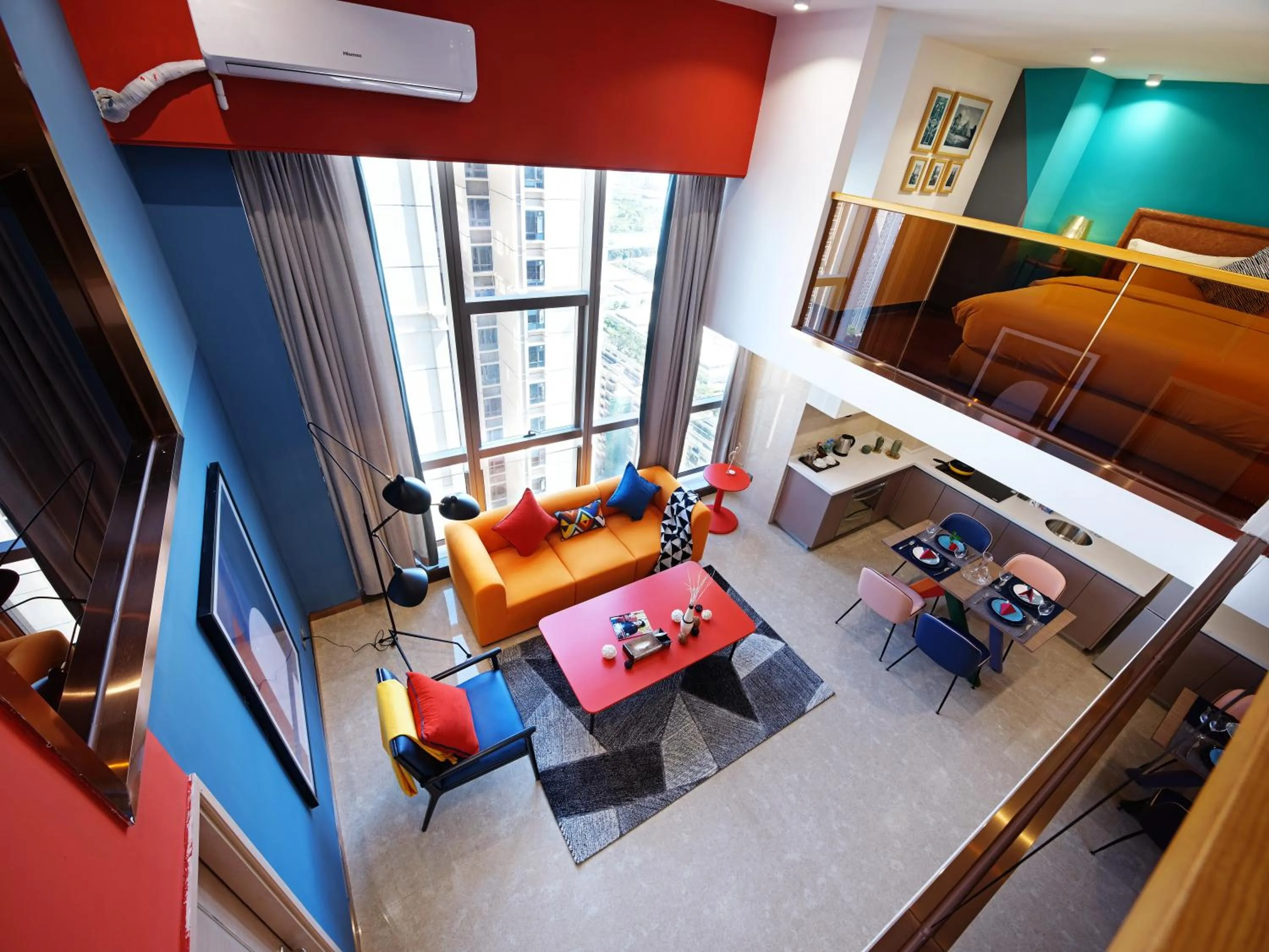 Living room, Bed in Royal Star Apartment(Guangzhou Central City Branch)