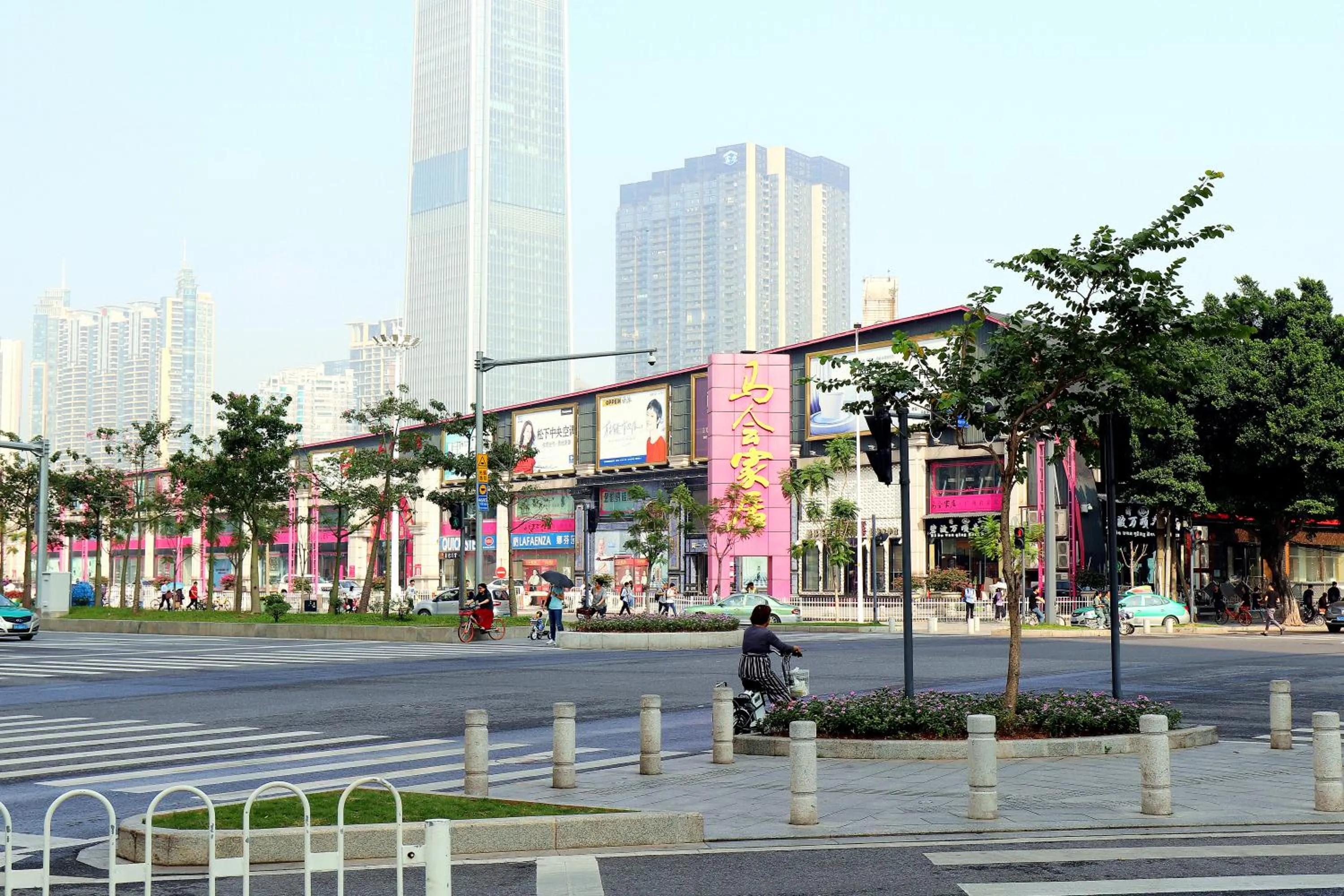Nearby landmark in Royal Star Apartment(Guangzhou Central City Branch)