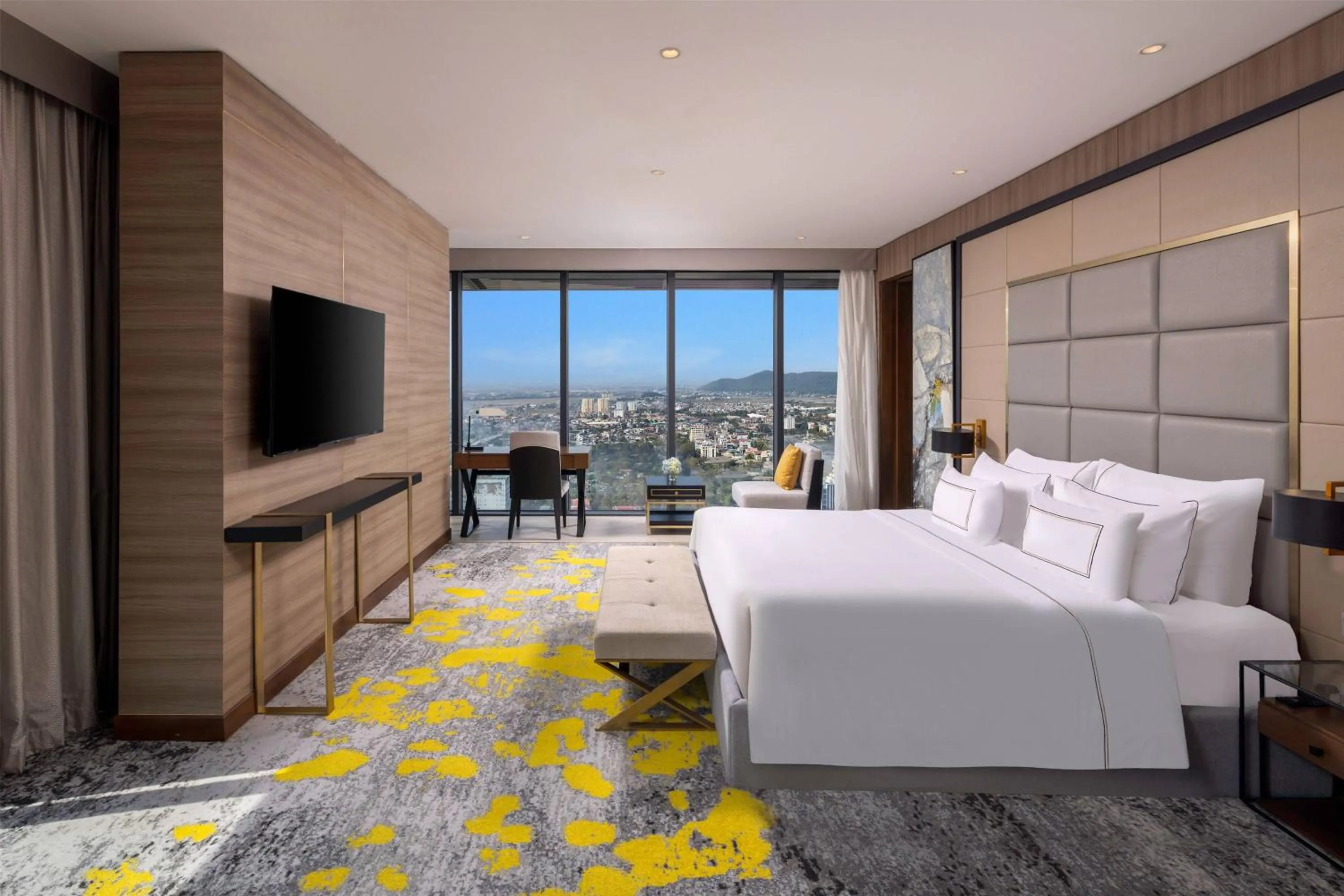 Bed in Meliá Vinpearl Thanh Hoa