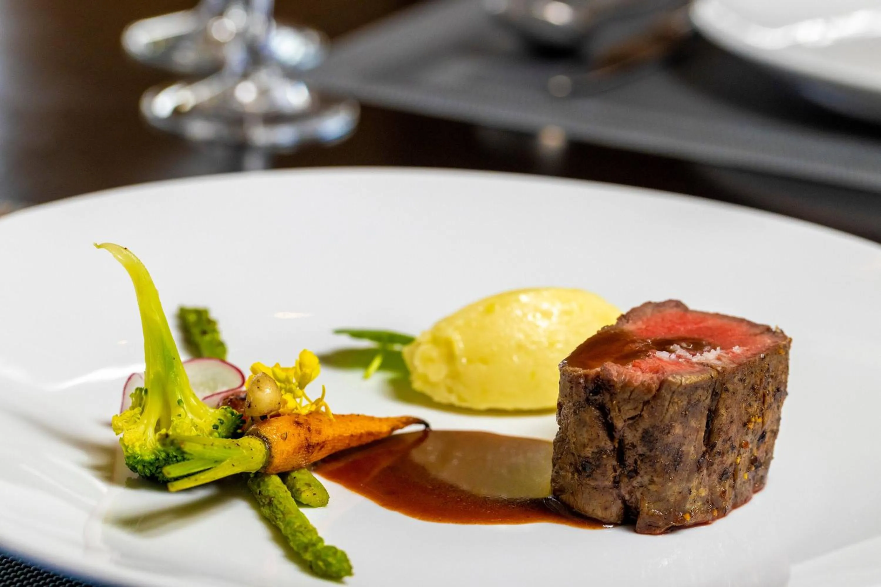 Food and drinks in Meliá Vinpearl Thanh Hoa