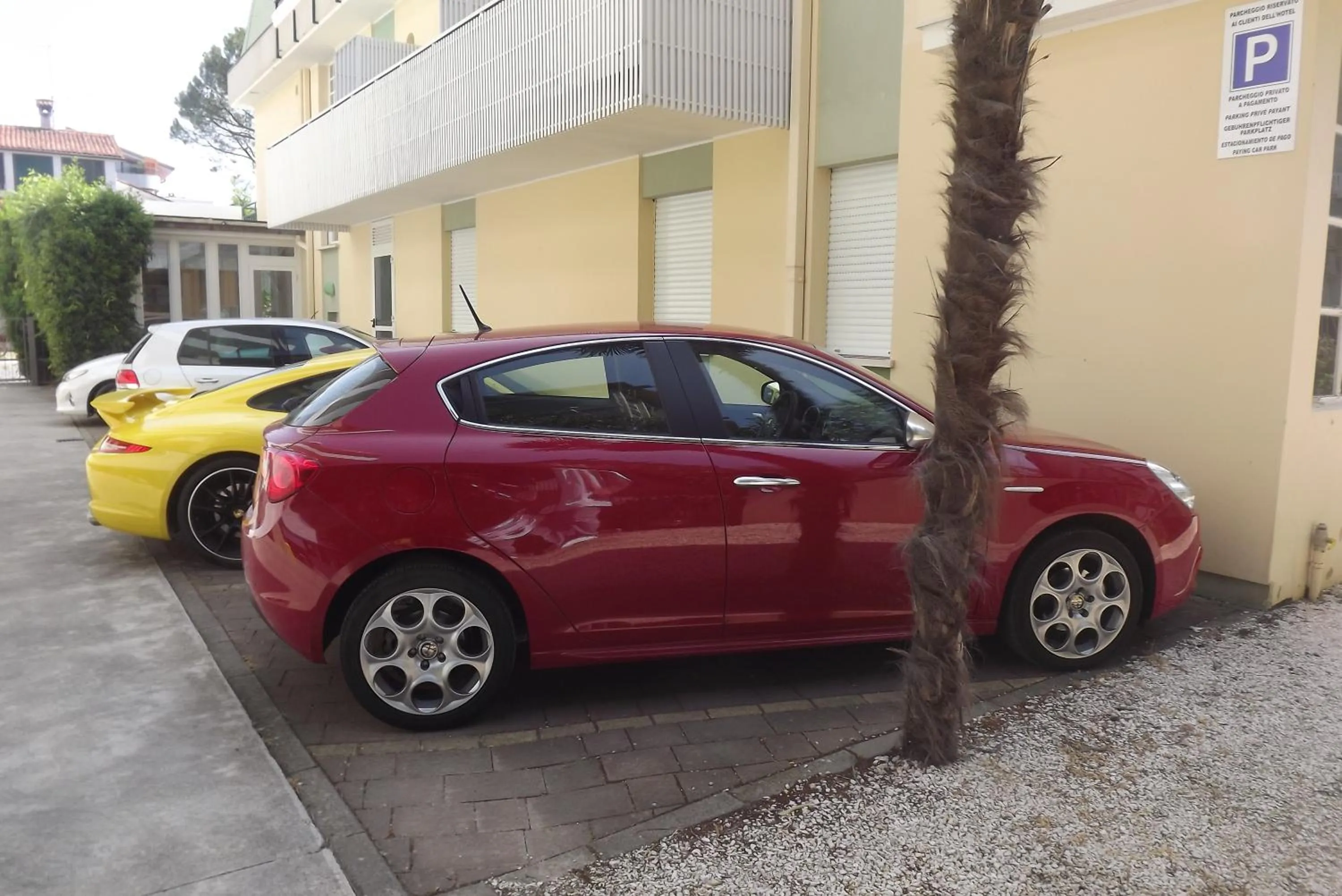 Parking in Hotel Eden