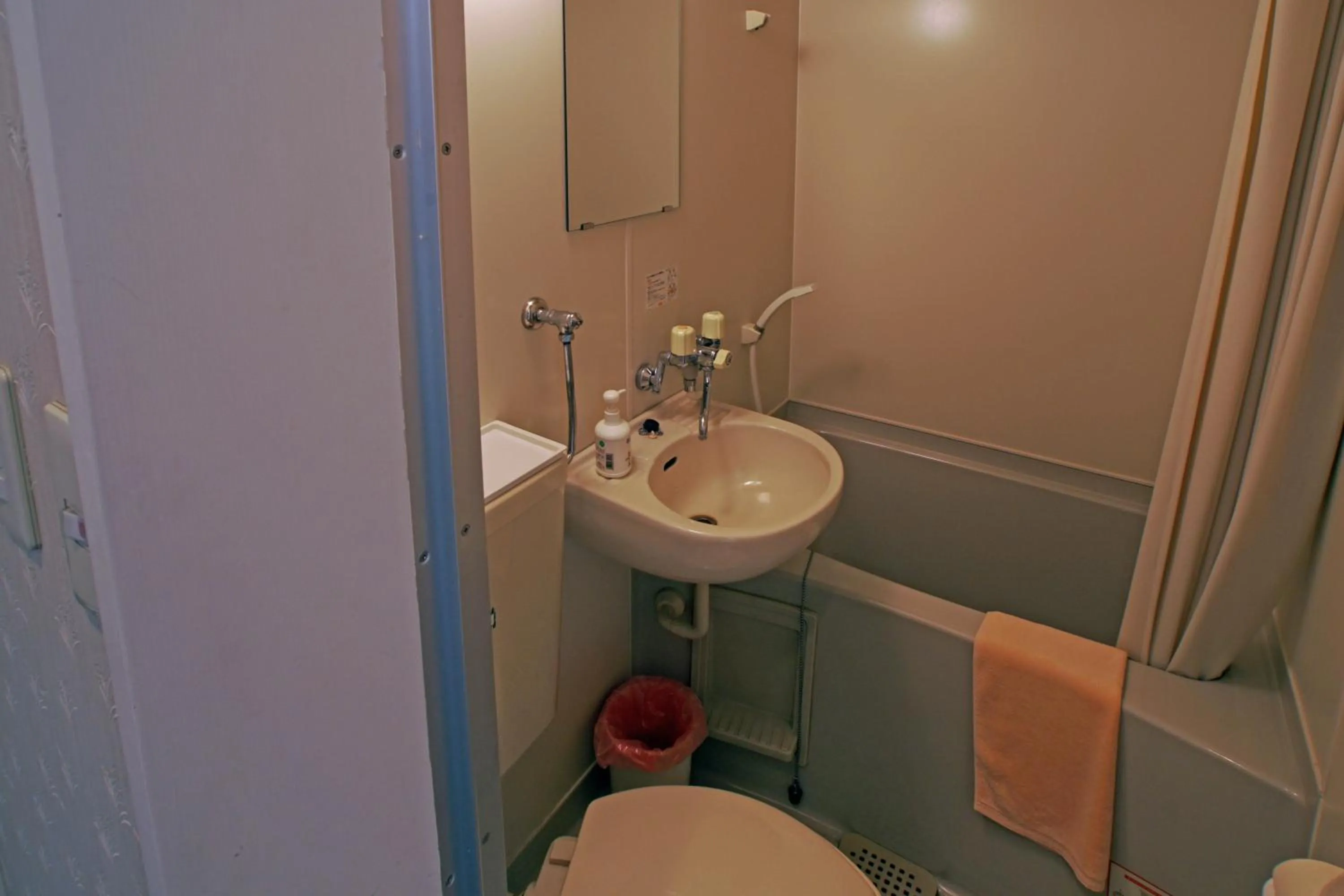 Bathroom in Pension Entre - deux - Mers