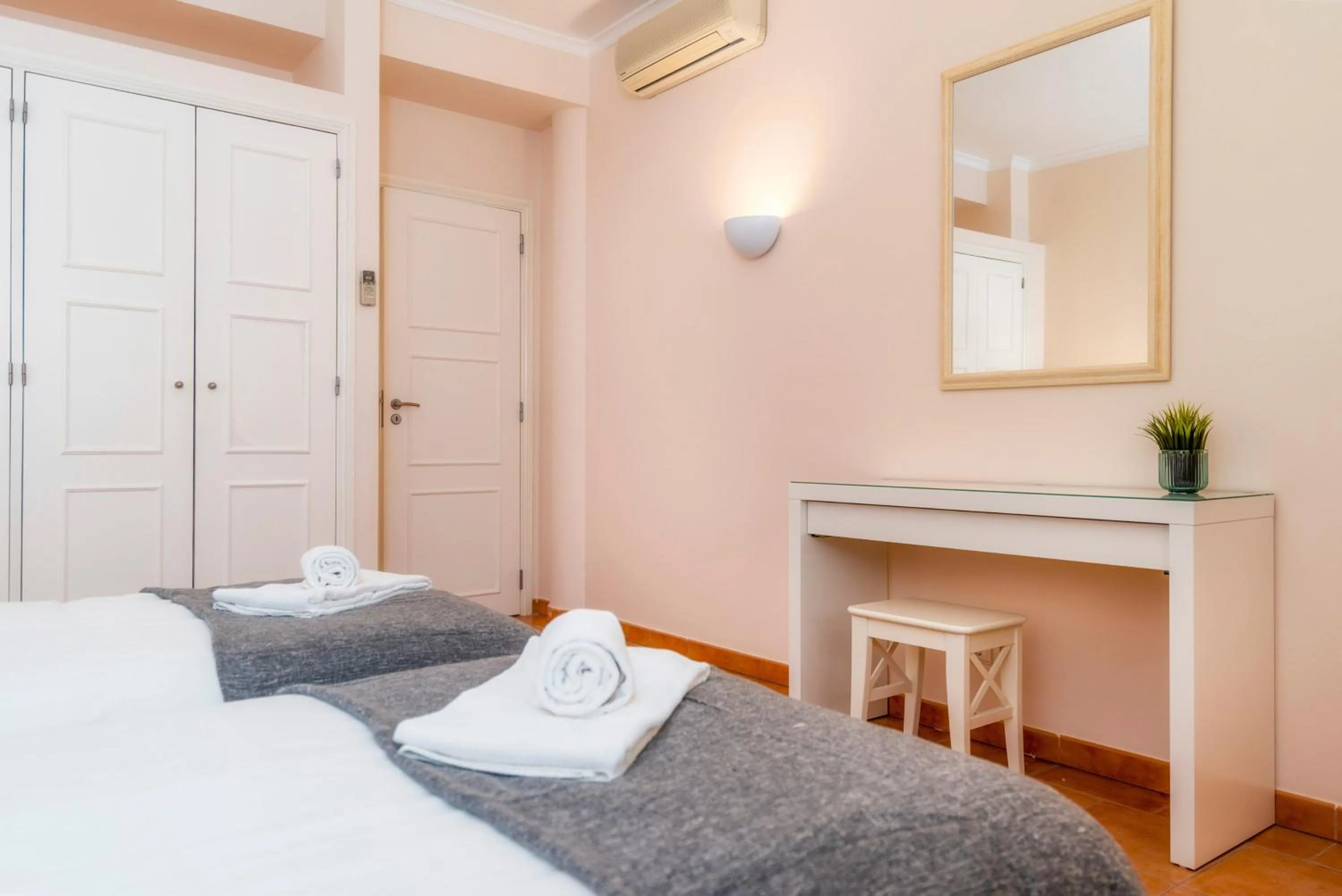 Bed in Colina Verde Resort