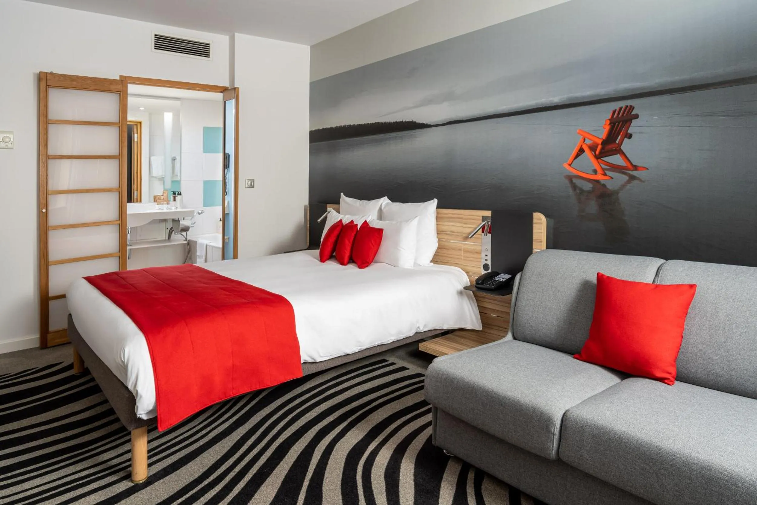 Bed in Novotel Bucharest City Centre