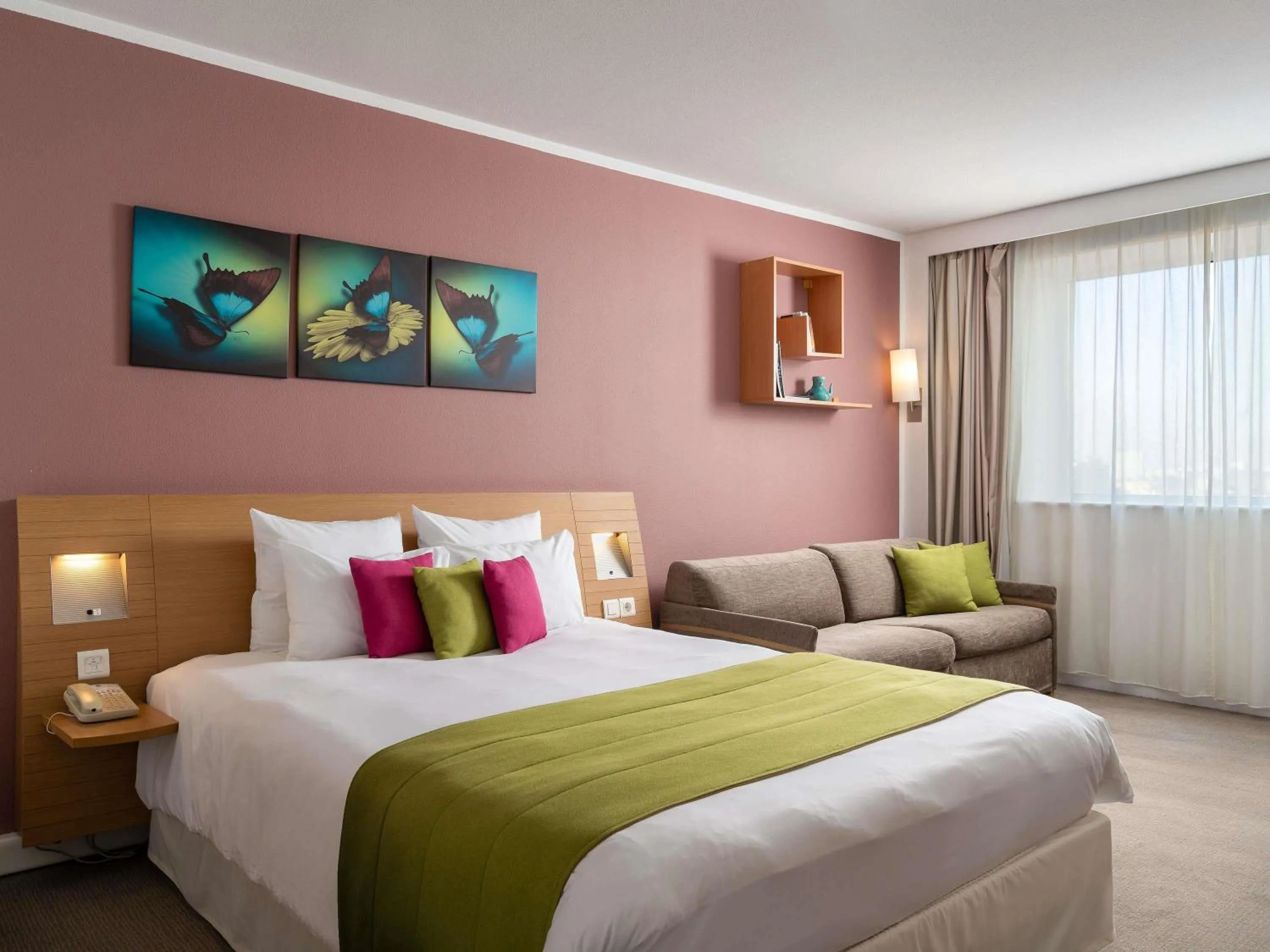 Bedroom, Bed in Novotel Bucharest City Centre