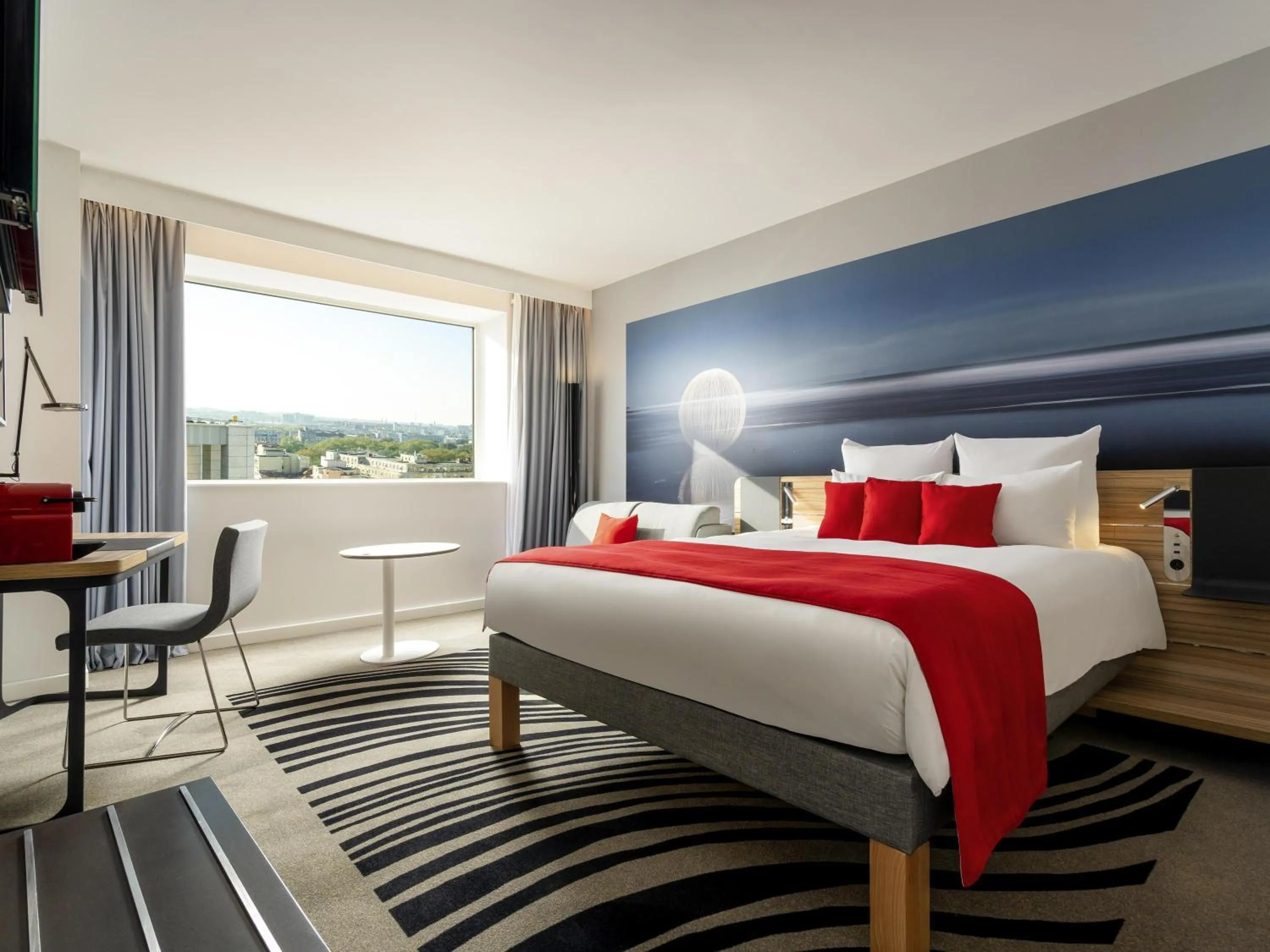 Bedroom, Bed in Novotel Bucharest City Centre