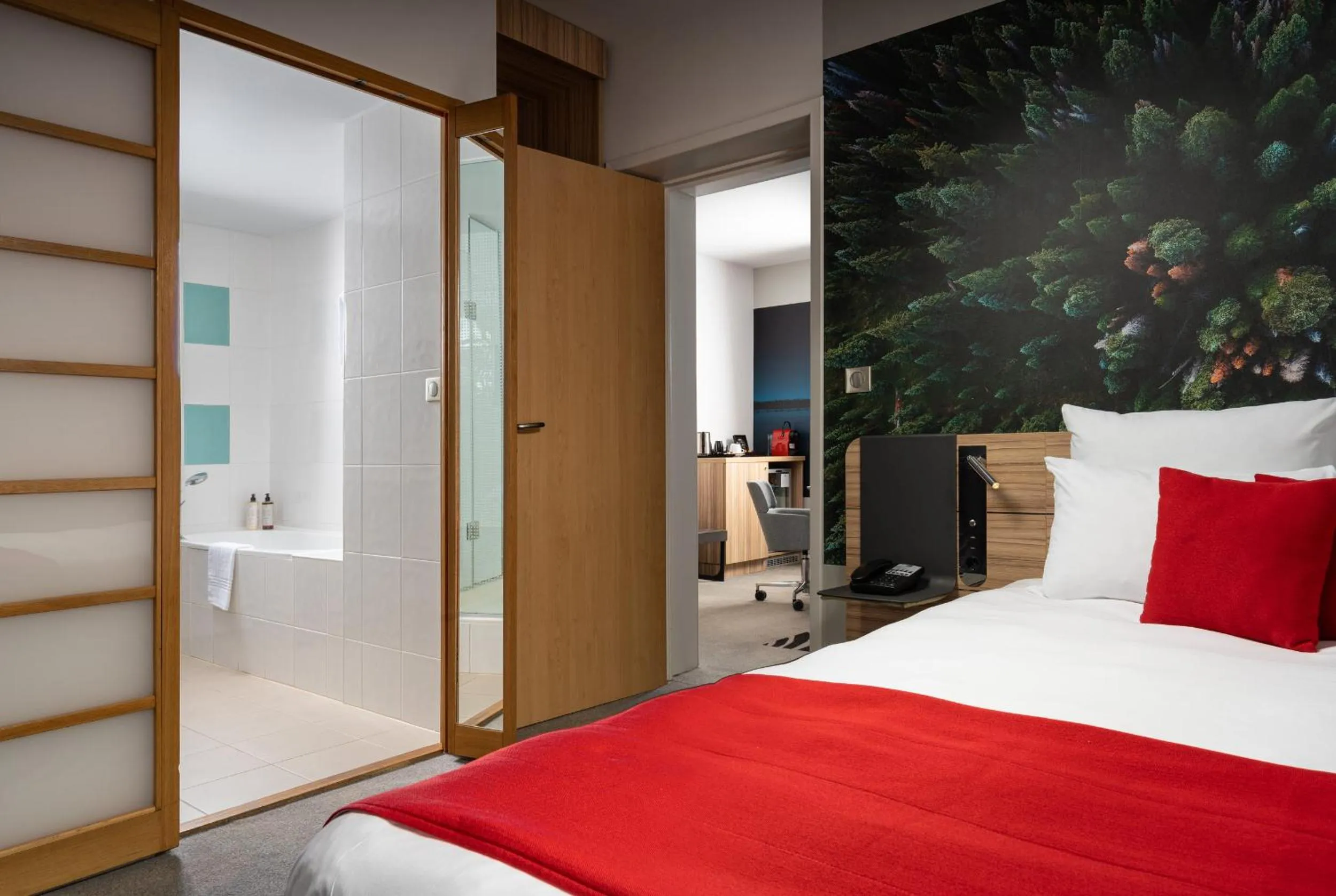 Bedroom, Bed in Novotel Bucharest City Centre