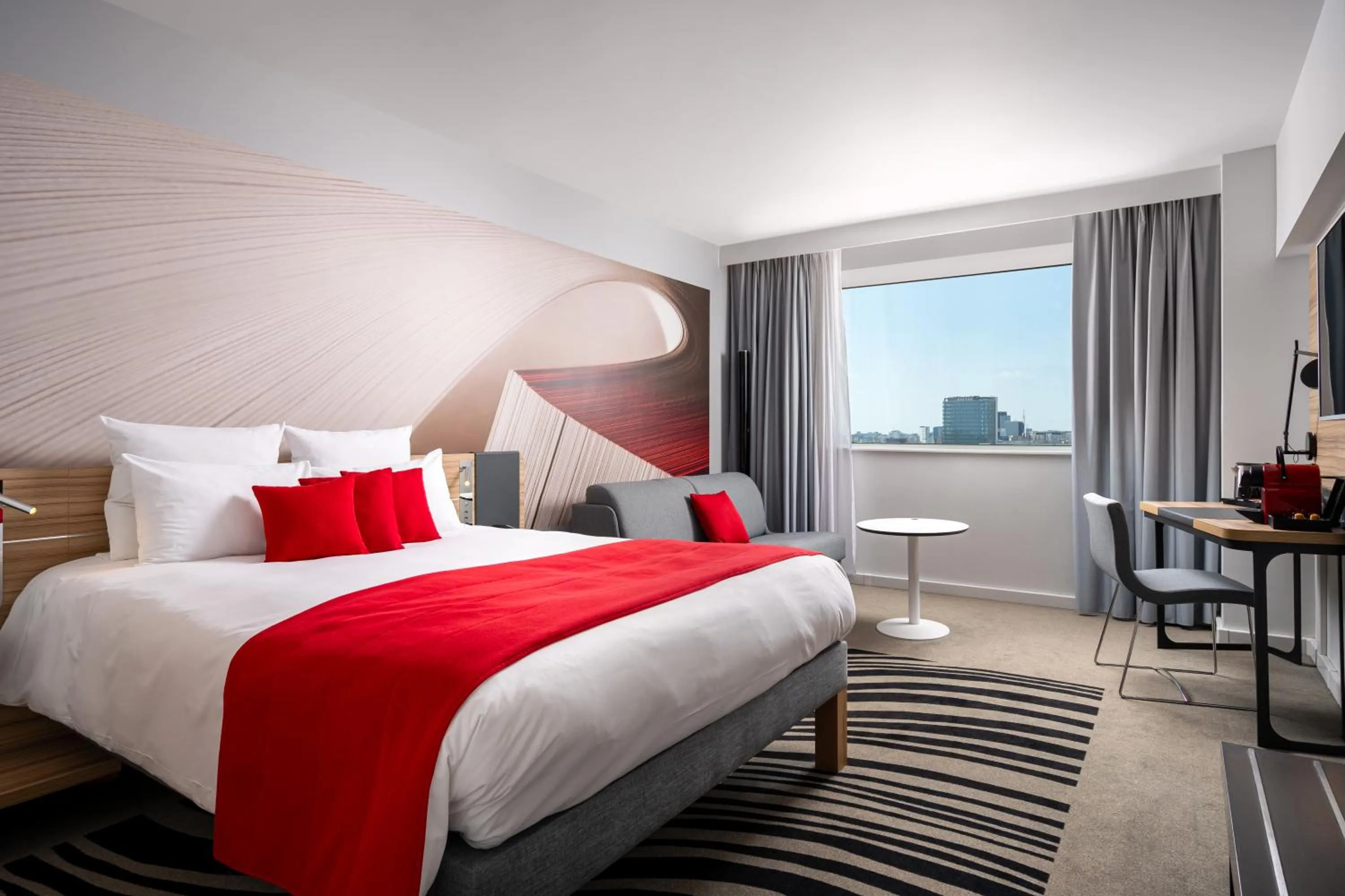 Bedroom, Bed in Novotel Bucharest City Centre