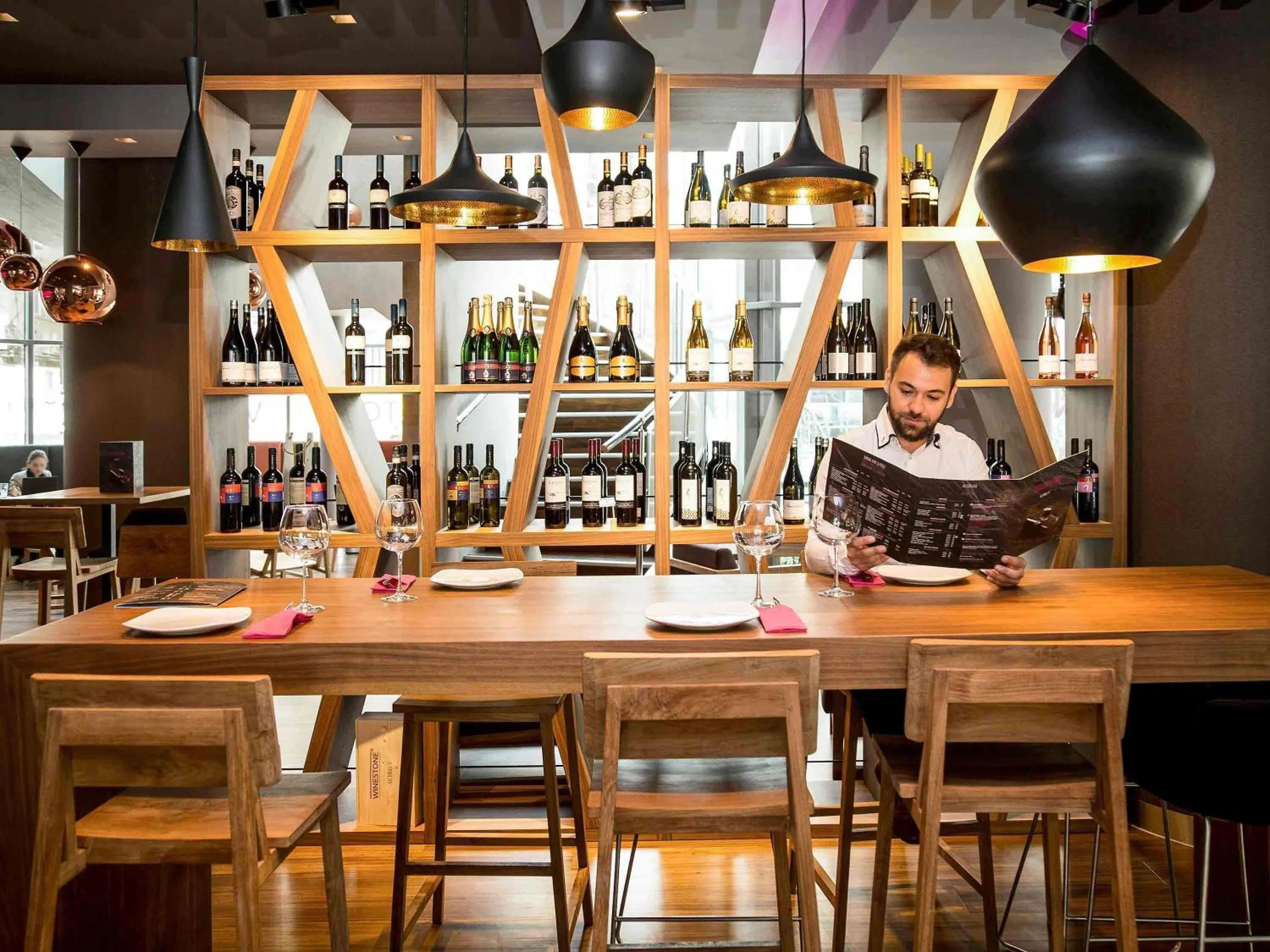 Restaurant/places to eat in Novotel Bucharest City Centre