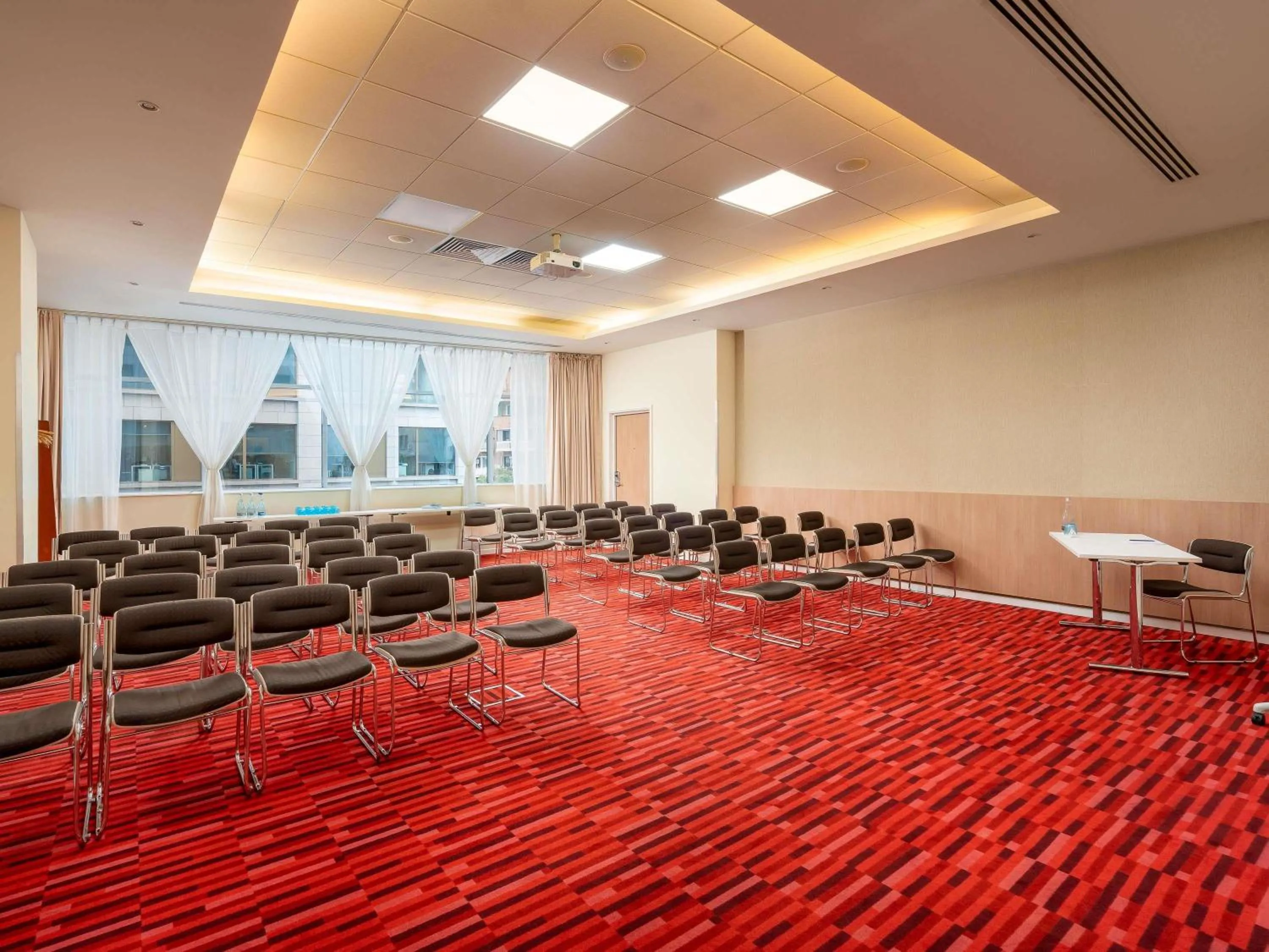 Meeting/conference room in Novotel Bucharest City Centre