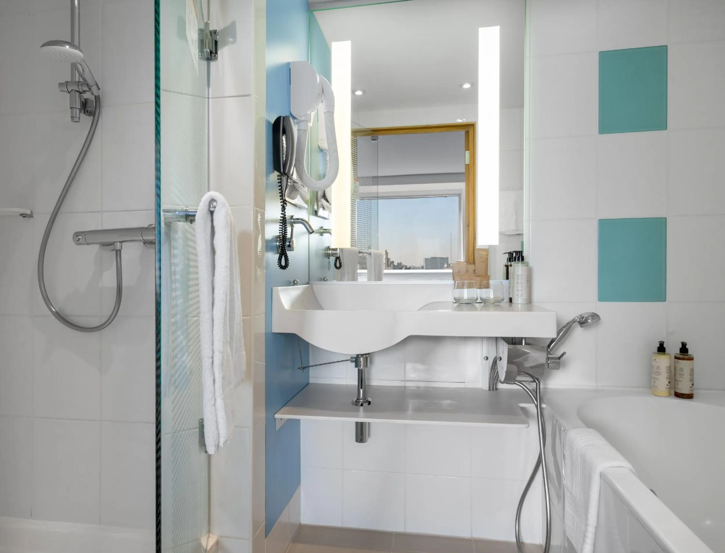 Bathroom in Novotel Bucharest City Centre