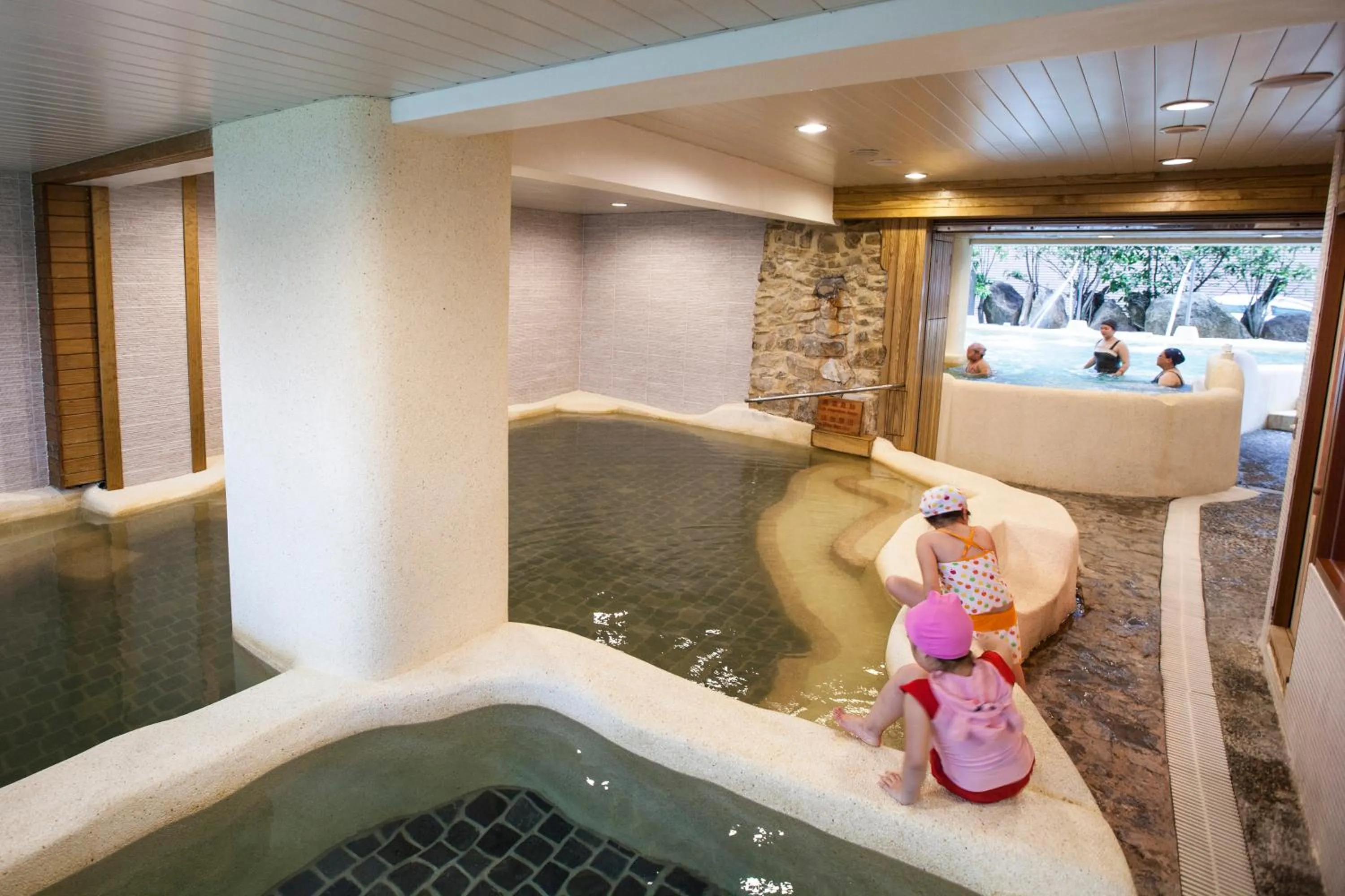 Hot Spring Bath in Hua Ge Hot Spring Hotel