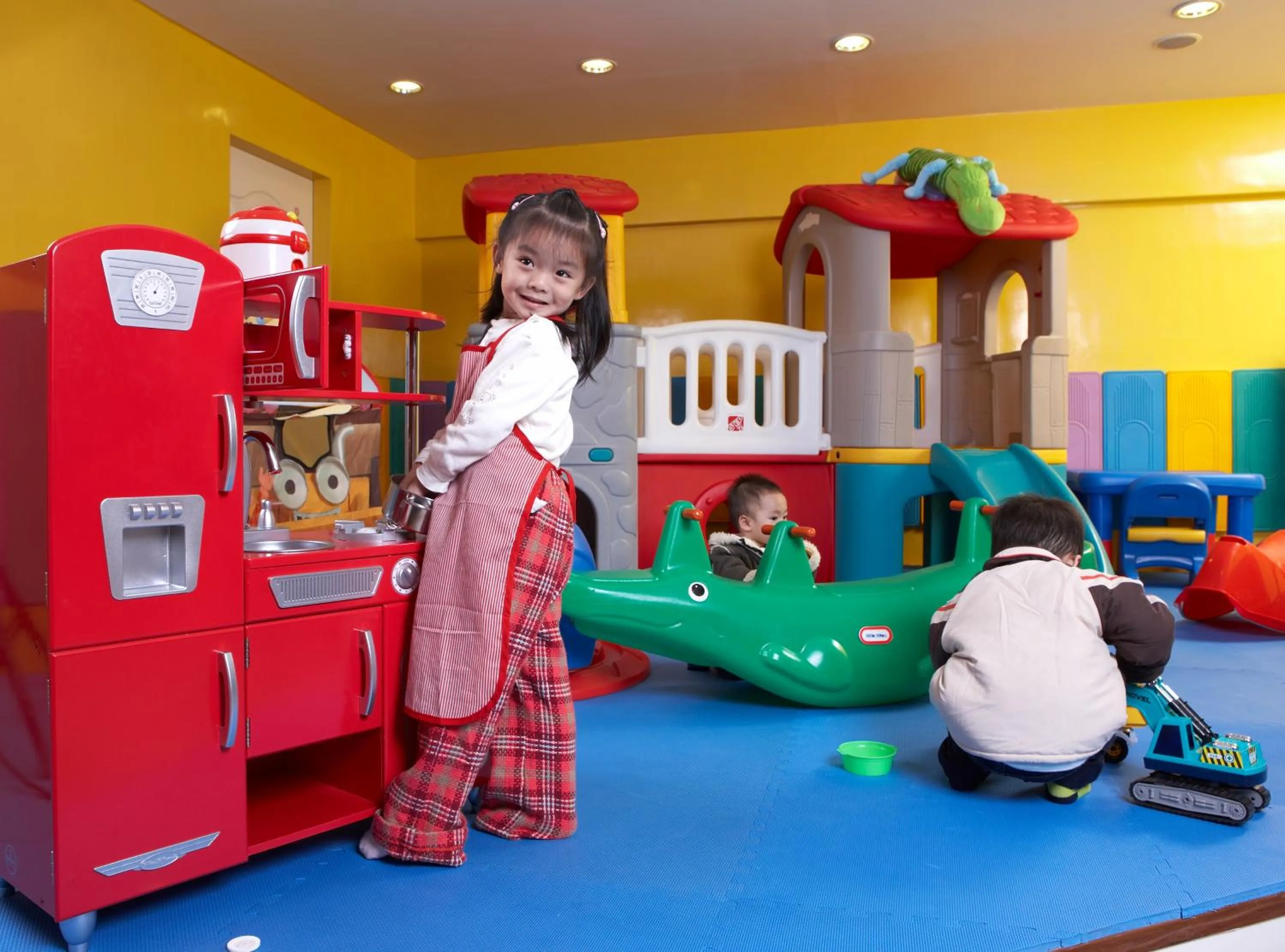Children play ground in Hua Ge Hot Spring Hotel