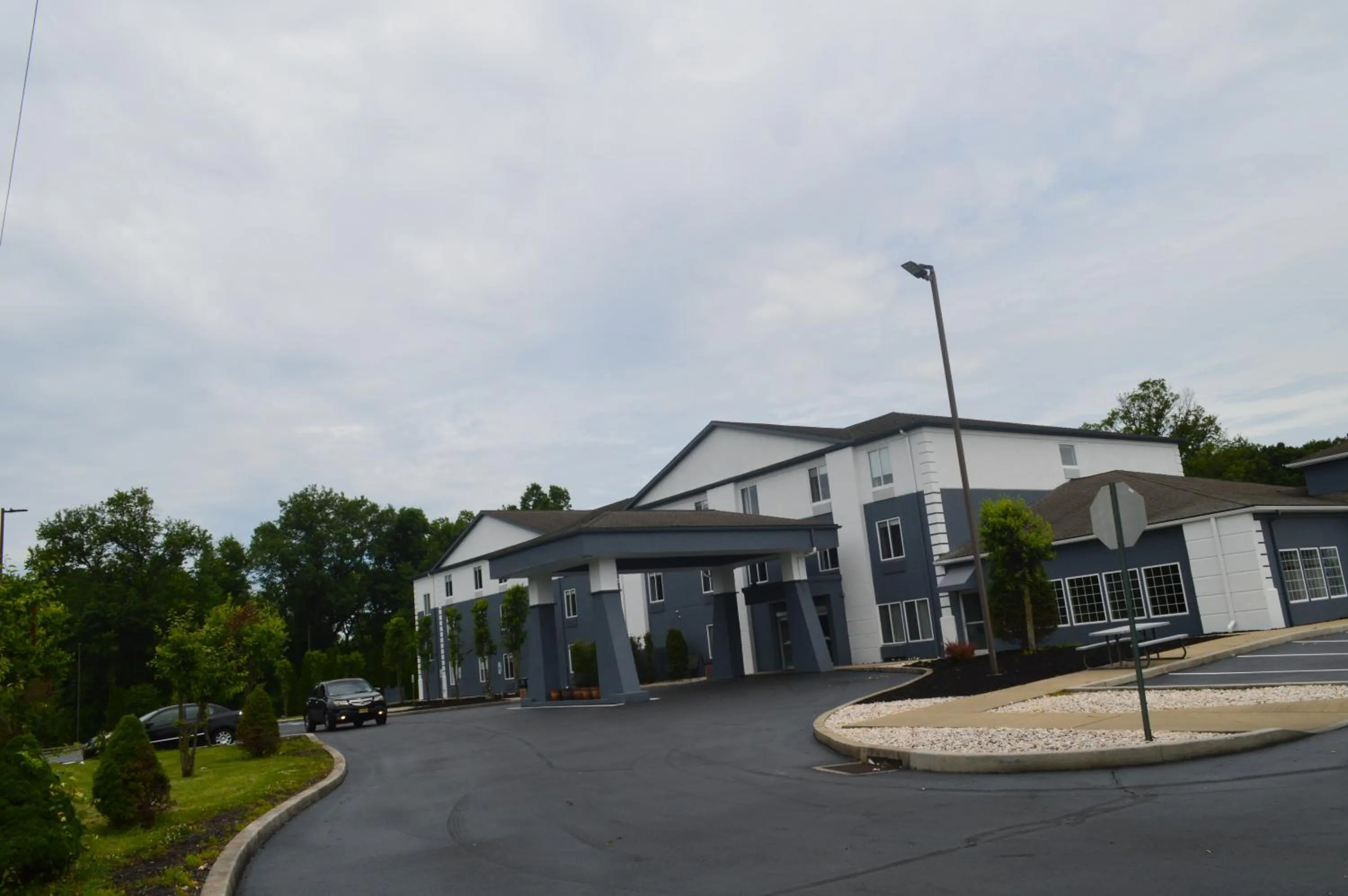 Property building in Comfort Inn & Suites Harrisburg-Hershey North