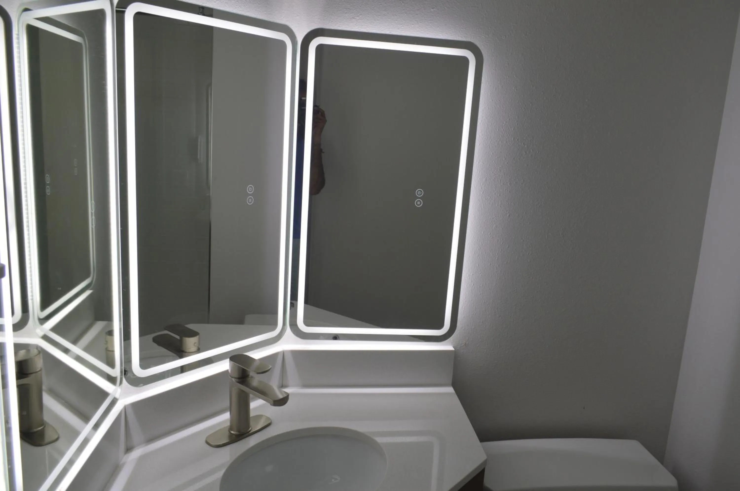 Bathroom in Comfort Inn & Suites Harrisburg-Hershey North