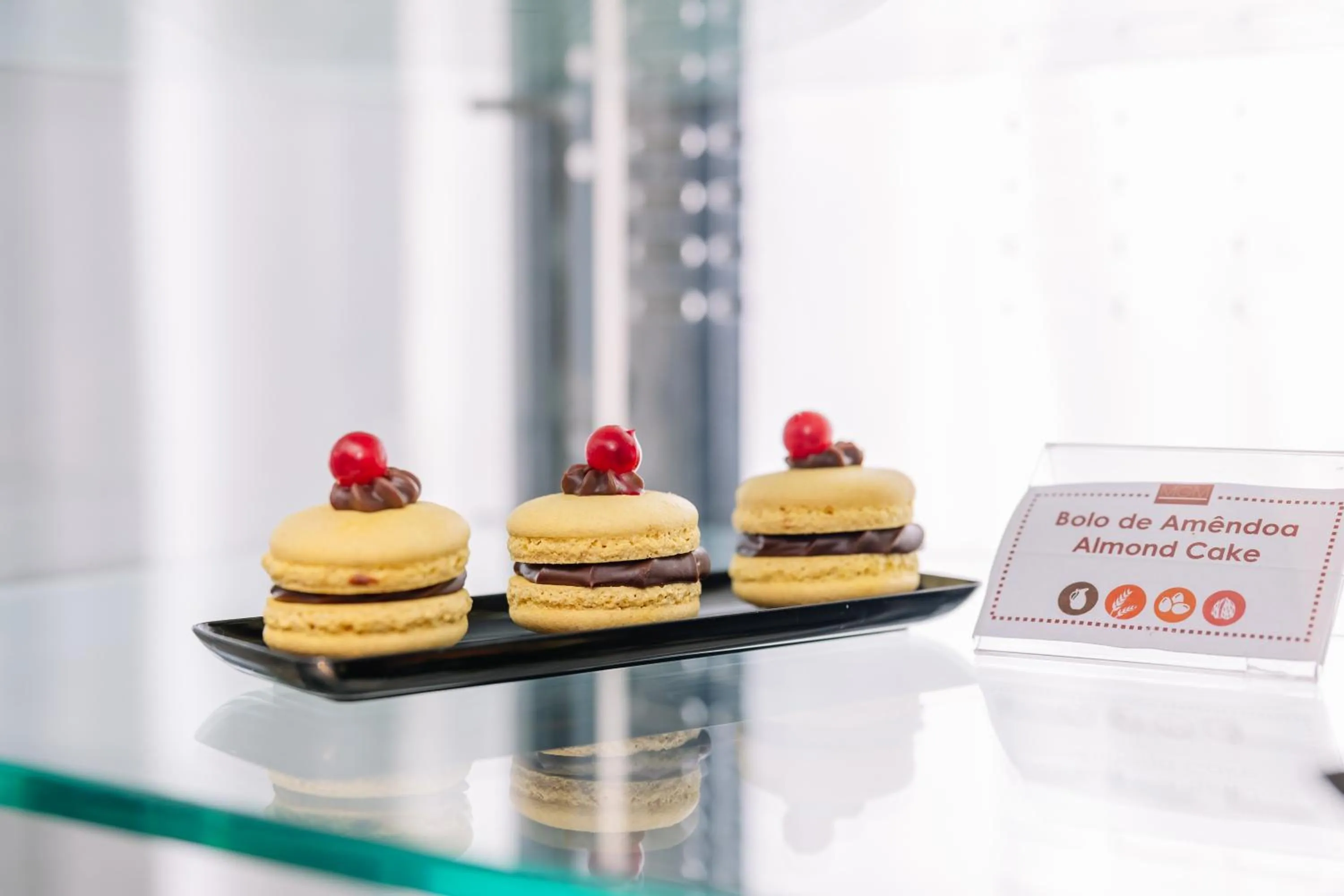 Restaurant/places to eat in Grand Muthu Oura View Beach Club