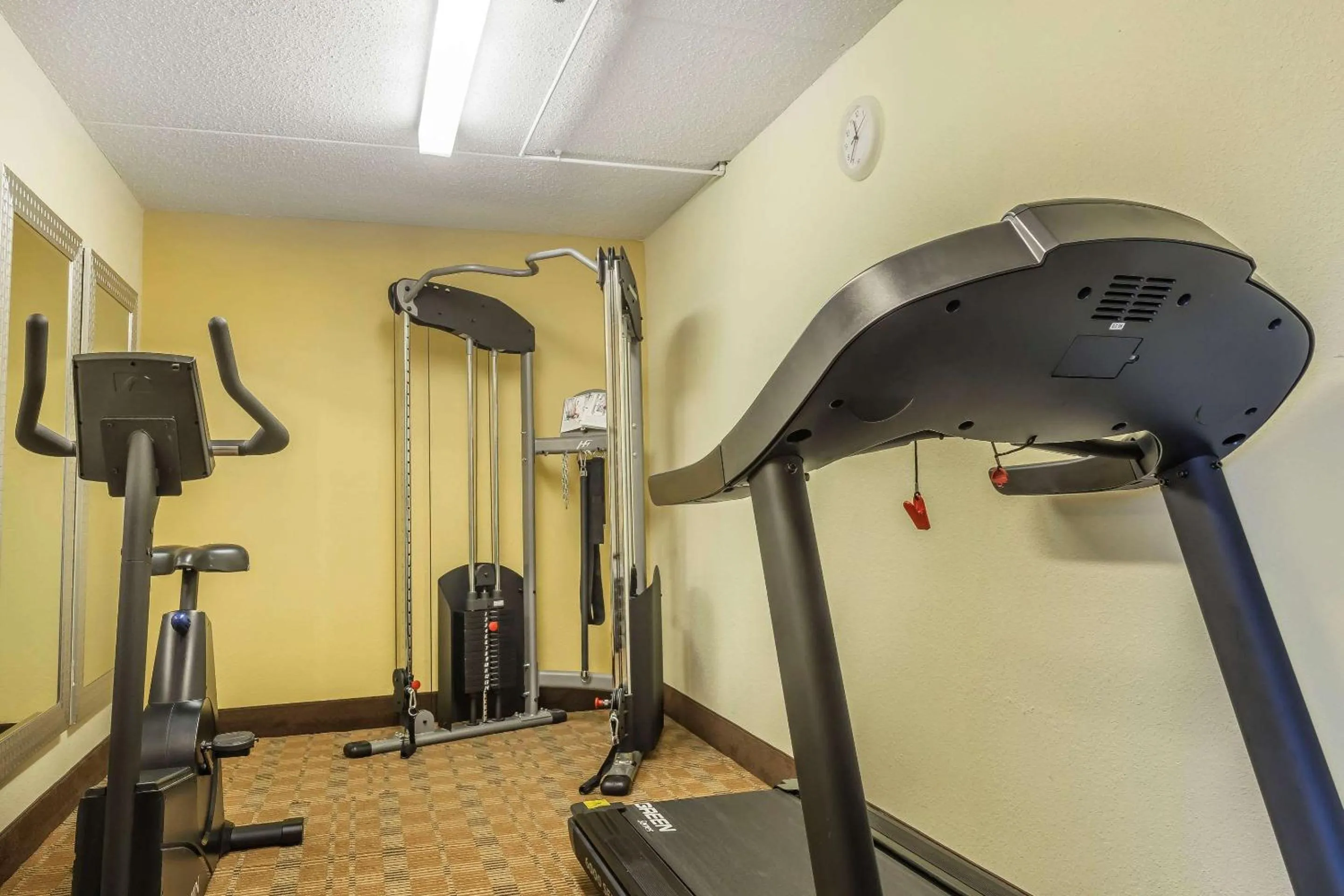 Fitness centre/facilities in Quality Inn & Suites Pittsburgh Harmarville