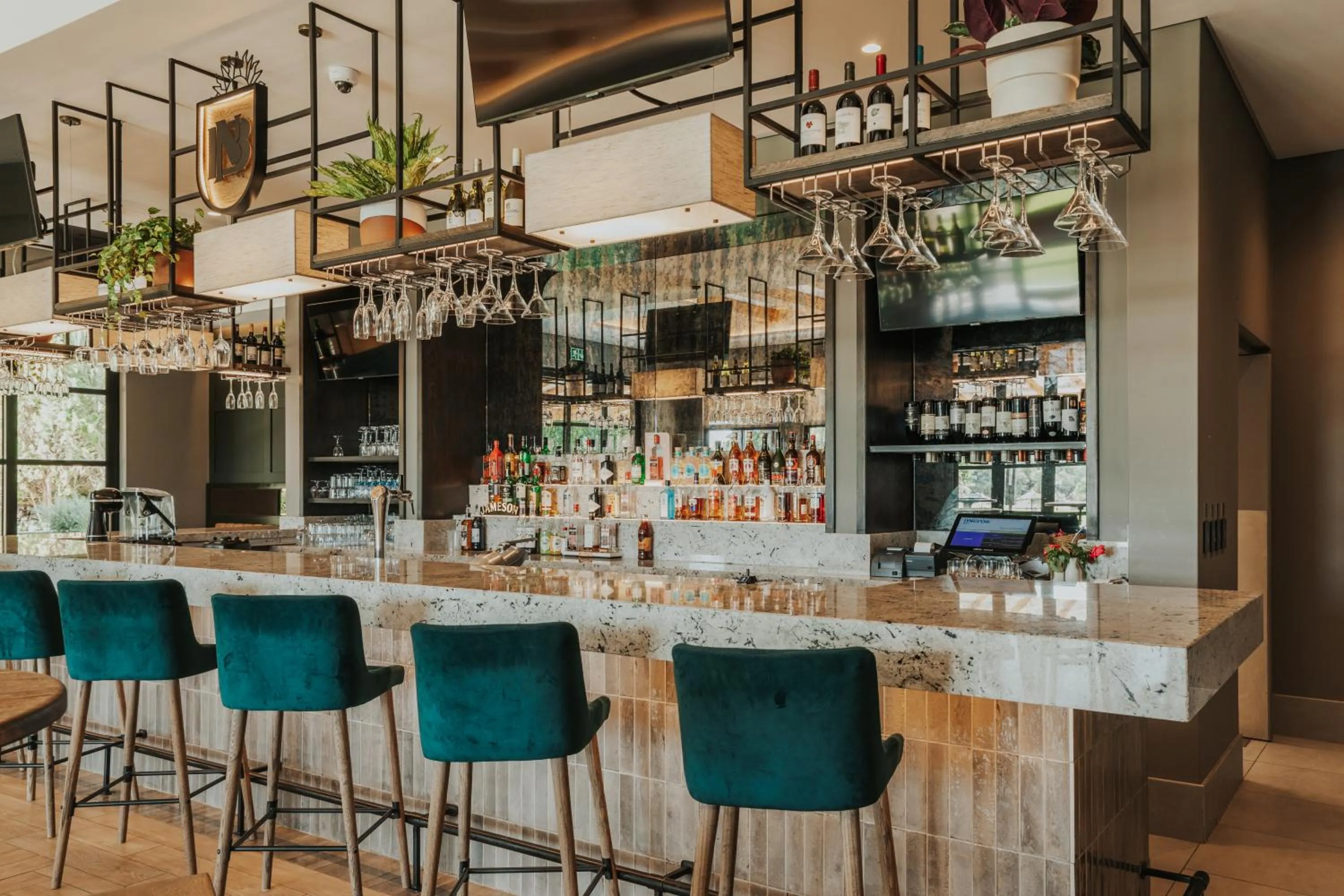 Lounge or bar in Midgard