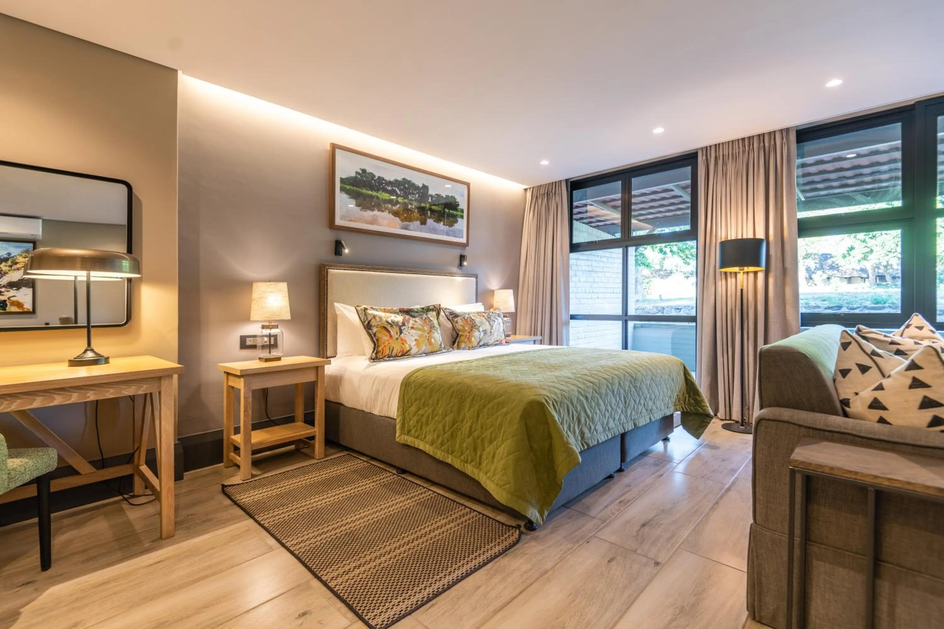 Photo of the whole room, Bed in Midgard