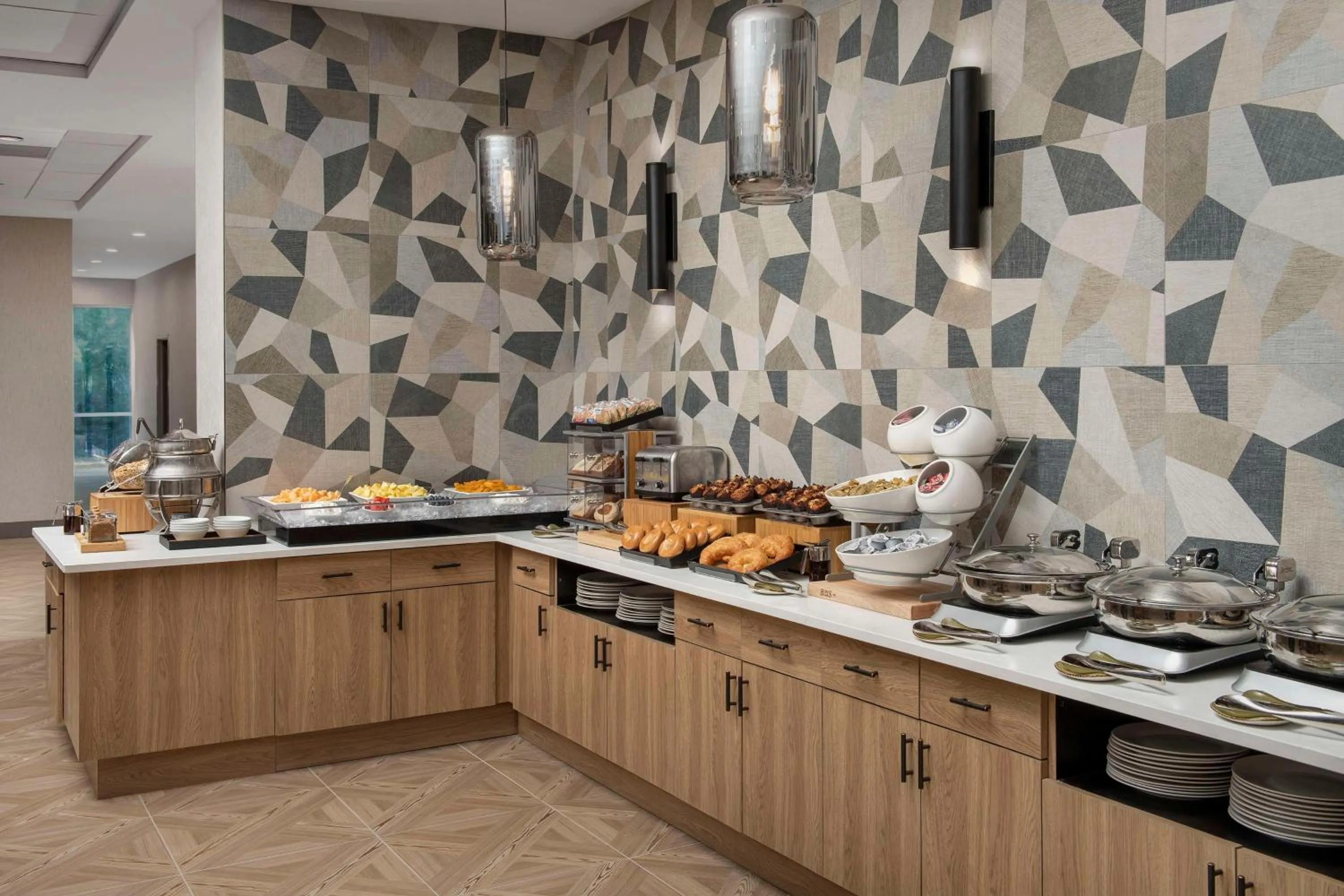 Restaurant/places to eat in Doubletree by Hilton Chattanooga Hamilton Place