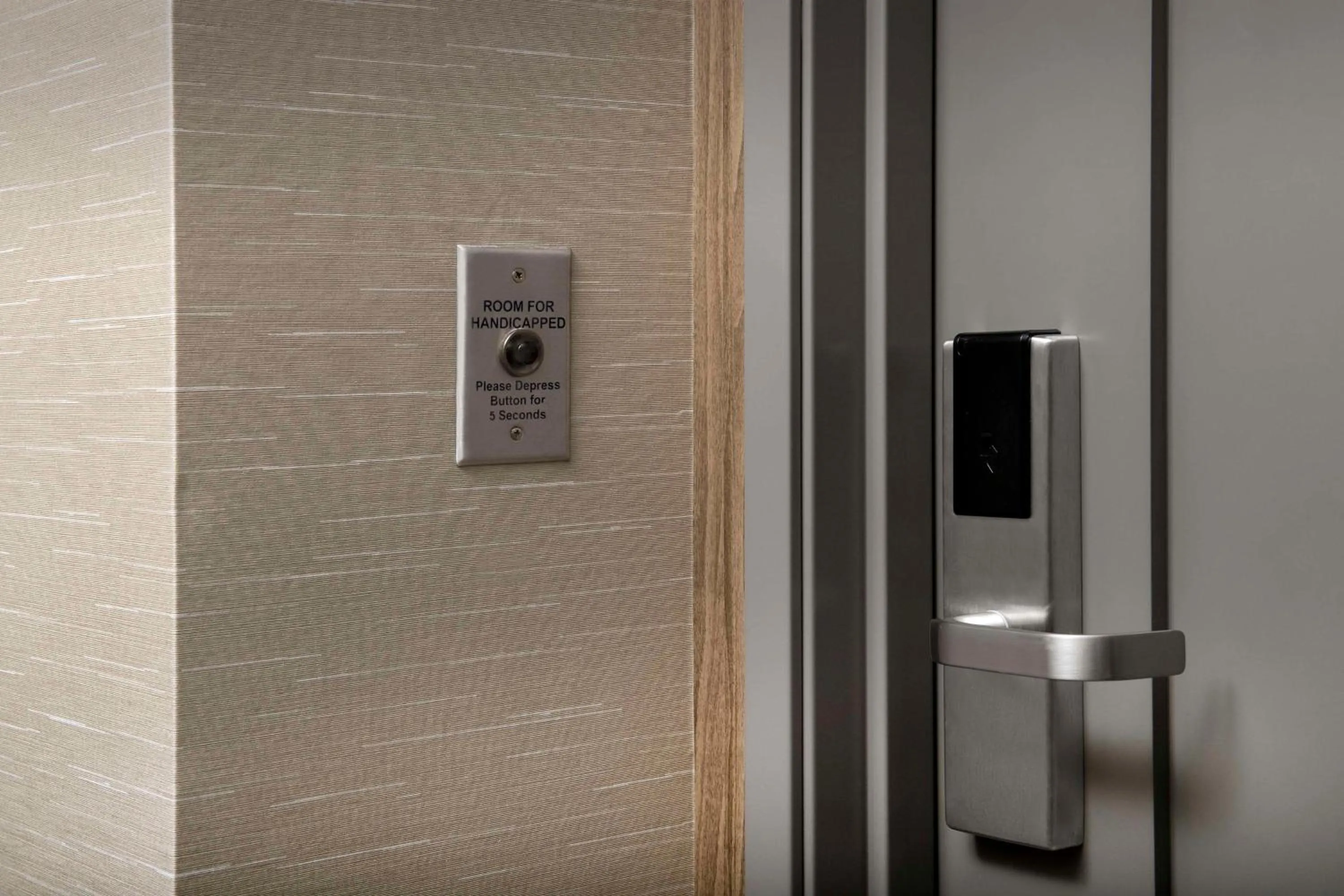 Photo of the whole room in Doubletree by Hilton Chattanooga Hamilton Place