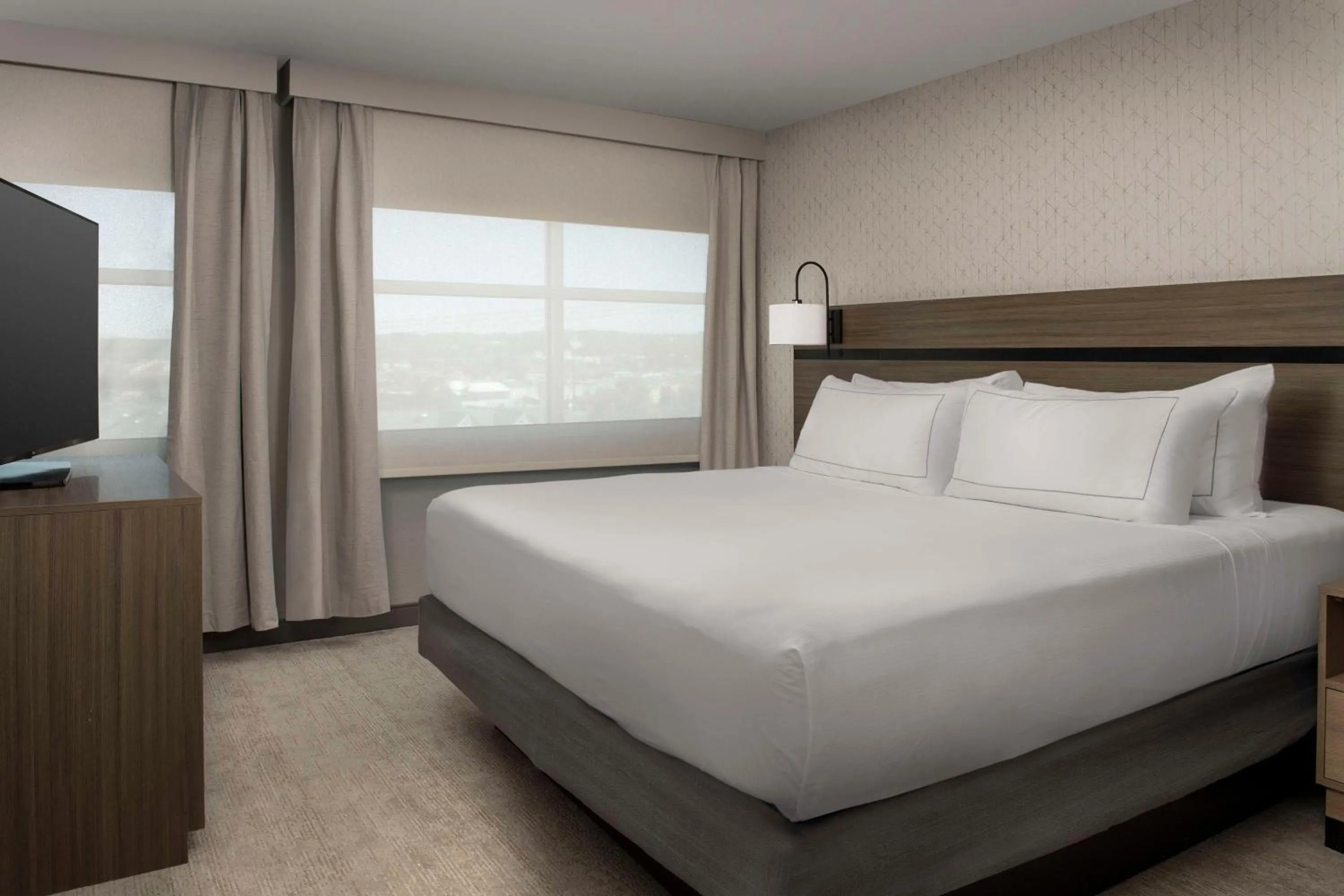 Bed in Doubletree by Hilton Chattanooga Hamilton Place