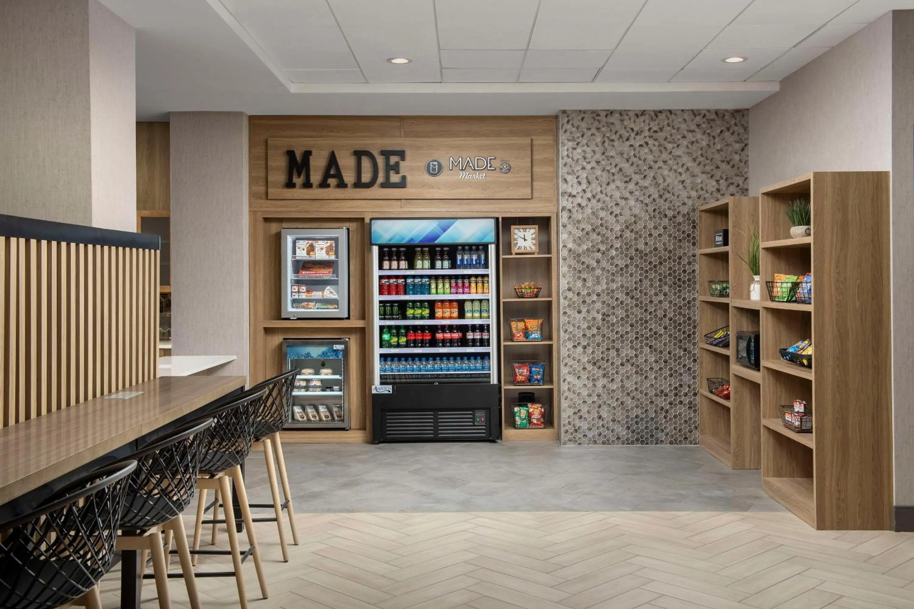 Restaurant/places to eat in Doubletree by Hilton Chattanooga Hamilton Place