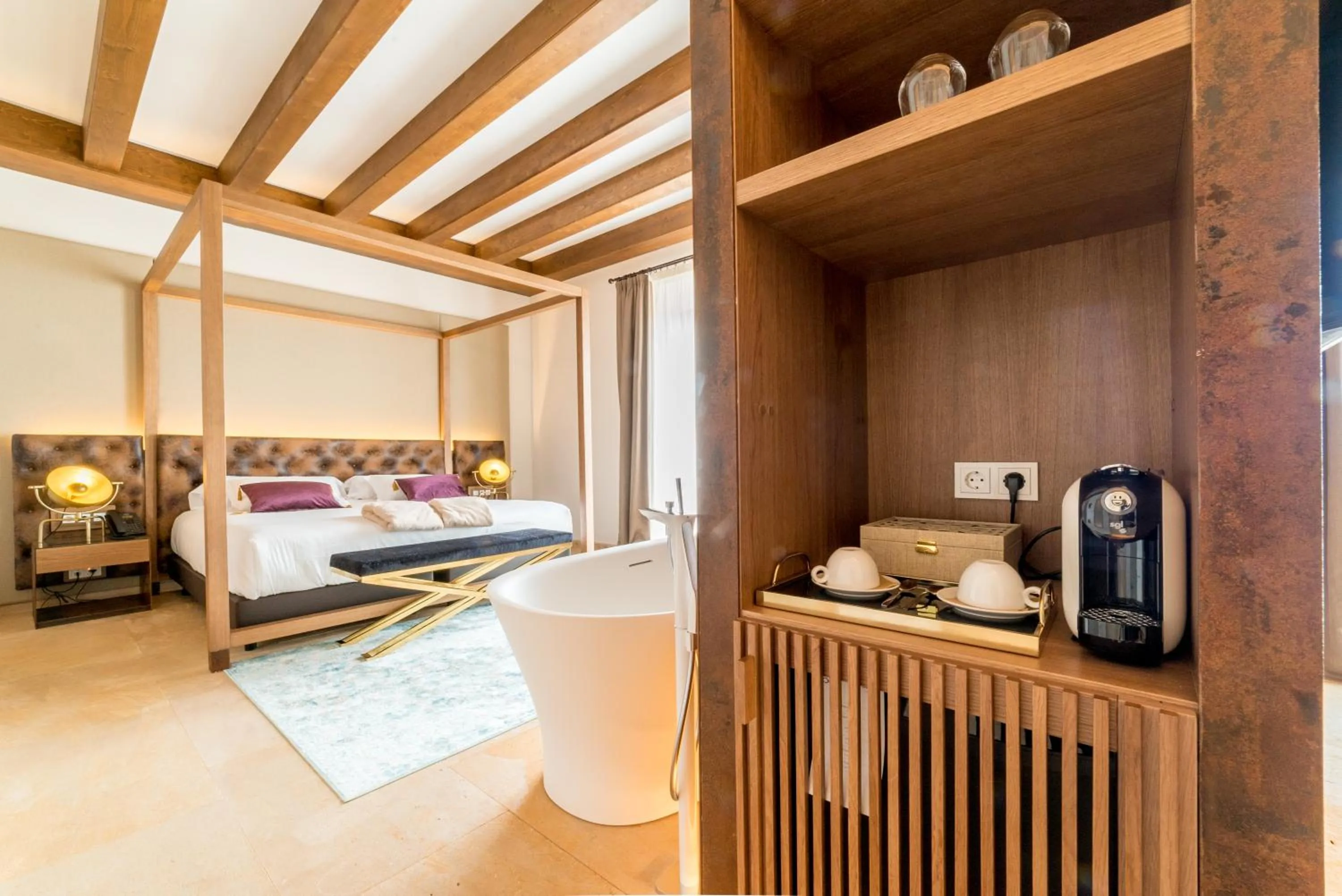 Decorative detail, Bed in Hotel Creu de Tau Art&Spa-Adults only