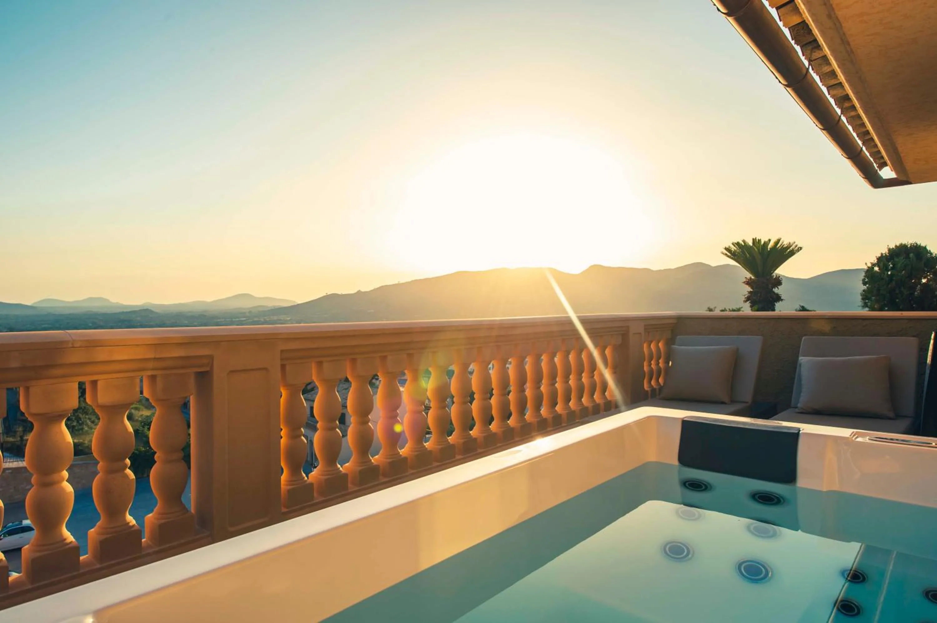 Hot Tub in Hotel Creu de Tau Art&Spa-Adults only