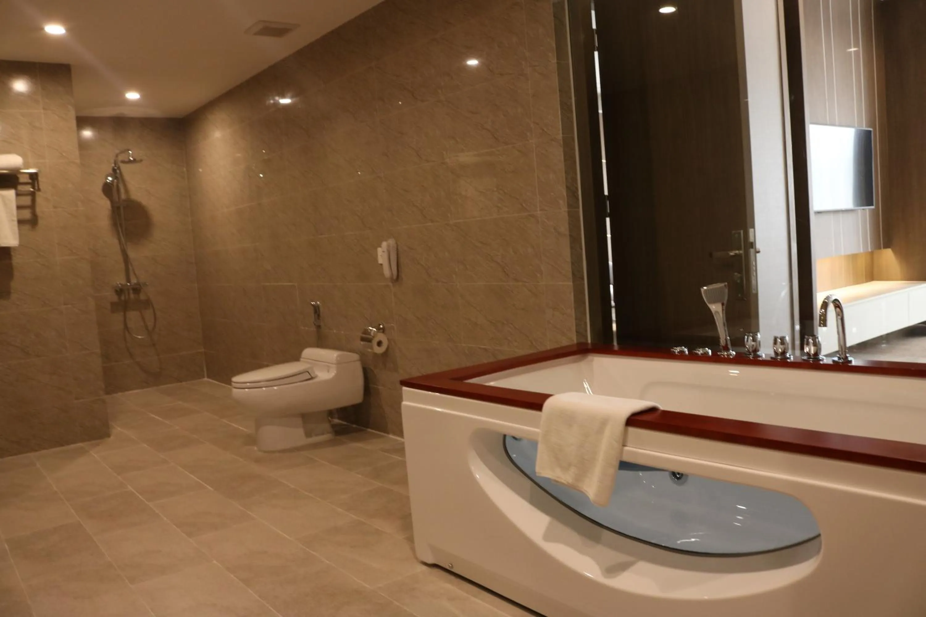 Shower in Muong Thanh Luxury Son La