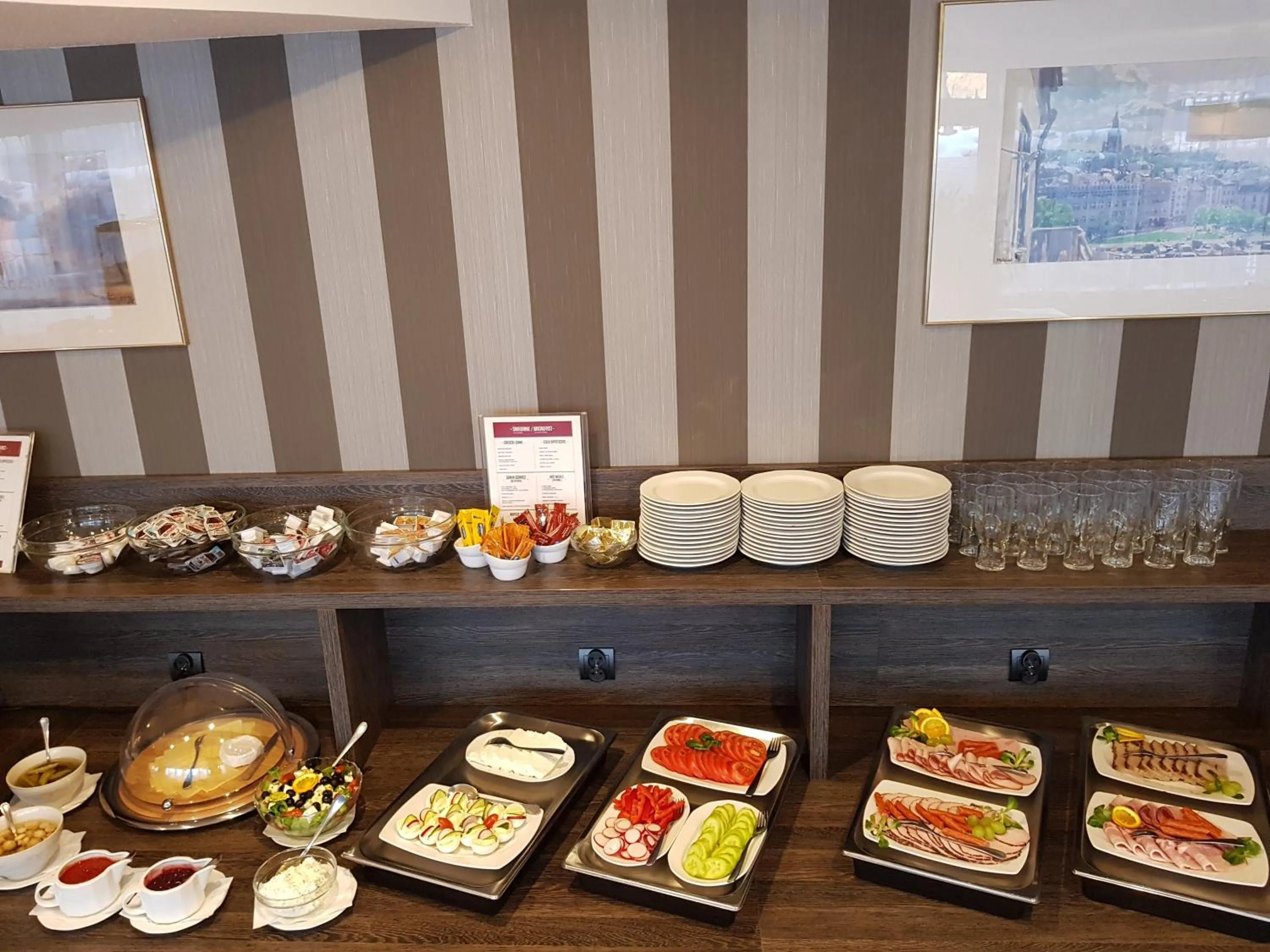 Breakfast in Hotel Trojka